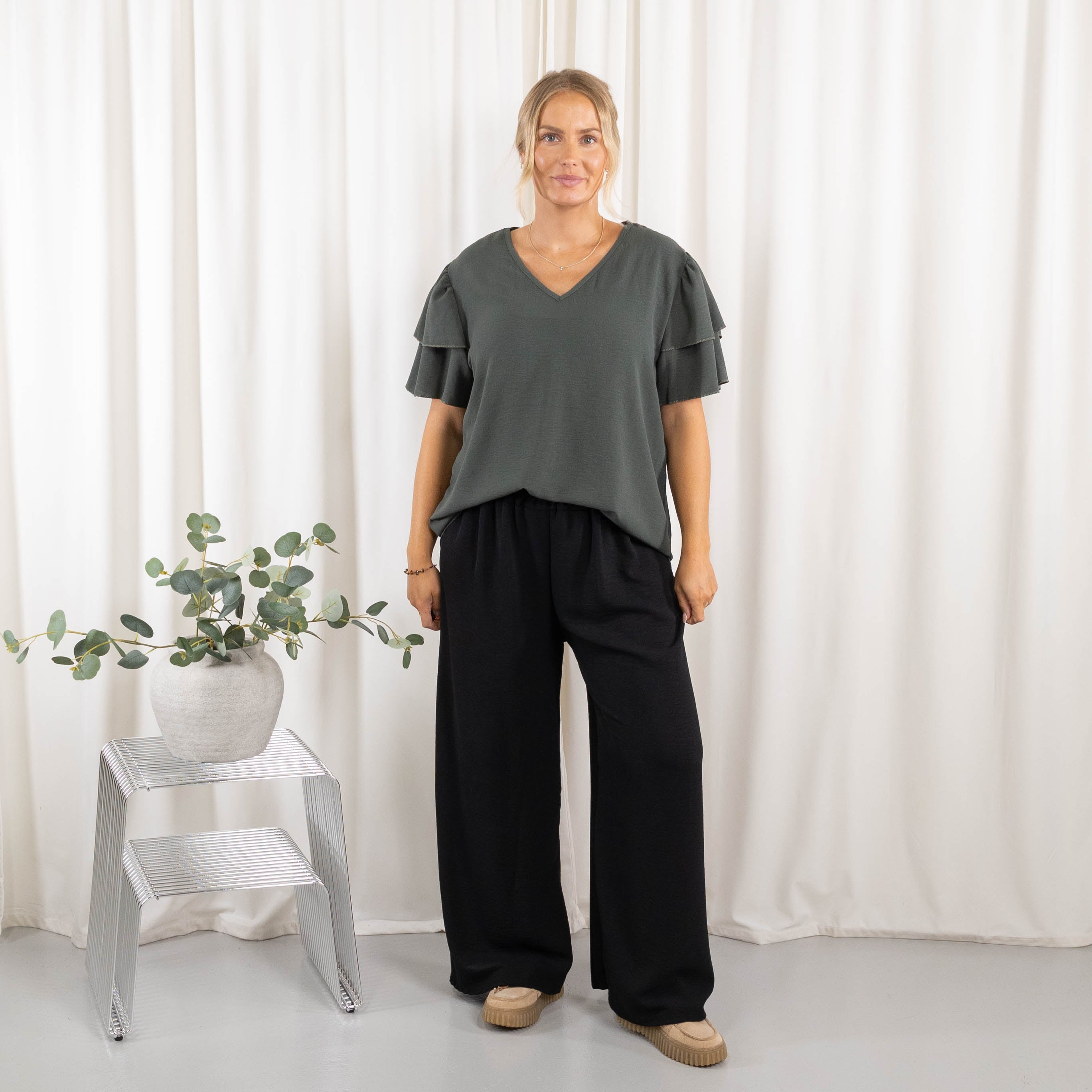 Sage overdel, Khaki
