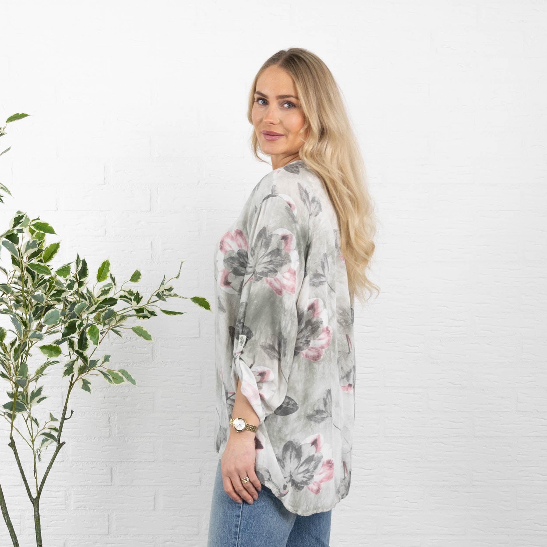 Alyssa overdel, Khaki