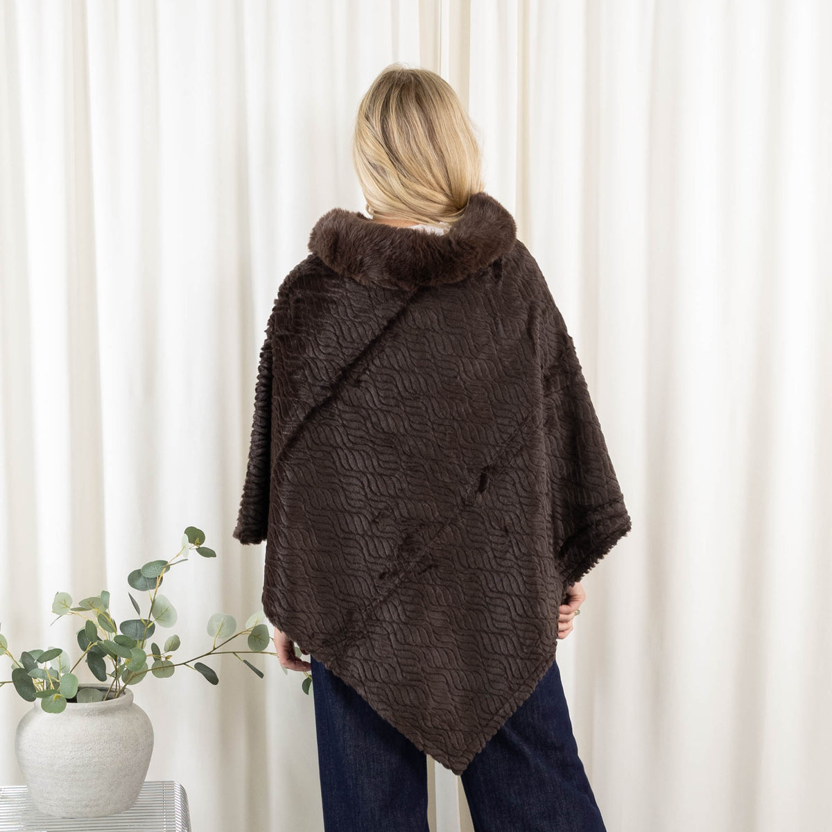 Natasha poncho, Choko