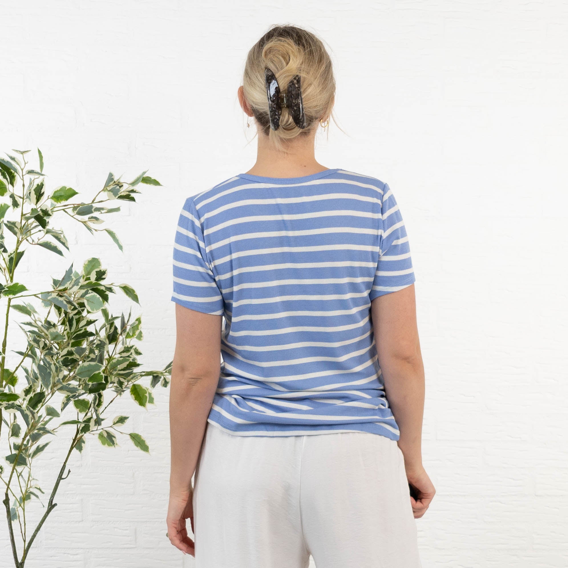 Alina t-shirt, Lyseblå
