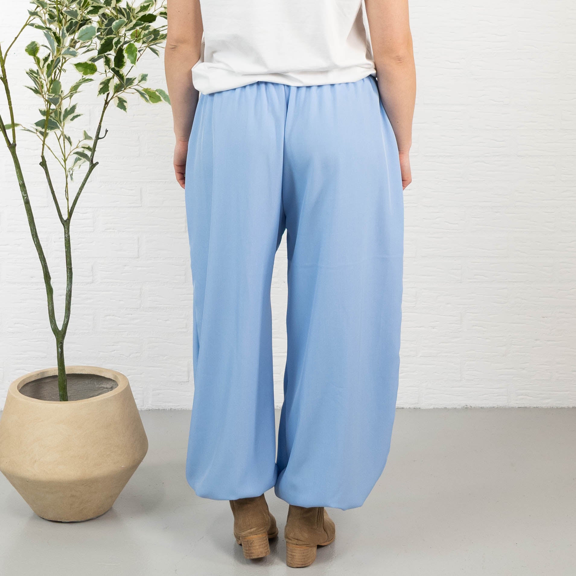 Katy bukser, Lyseblå