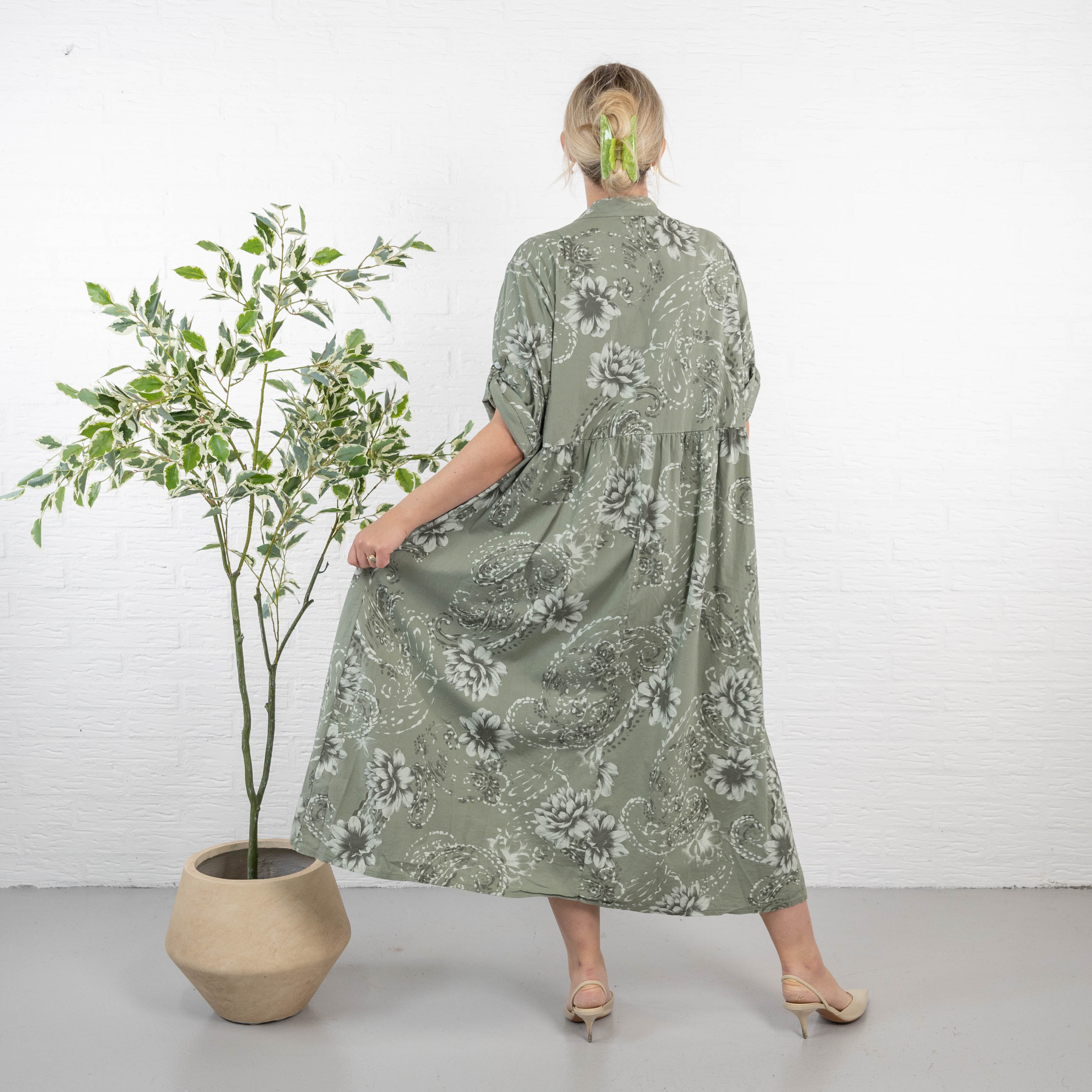 Shakira kjole, Khaki