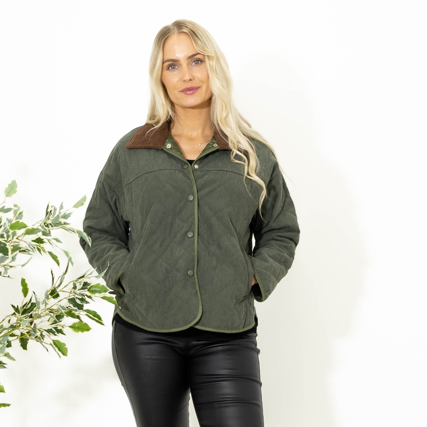 Tyra fløjlsjakke, Khaki