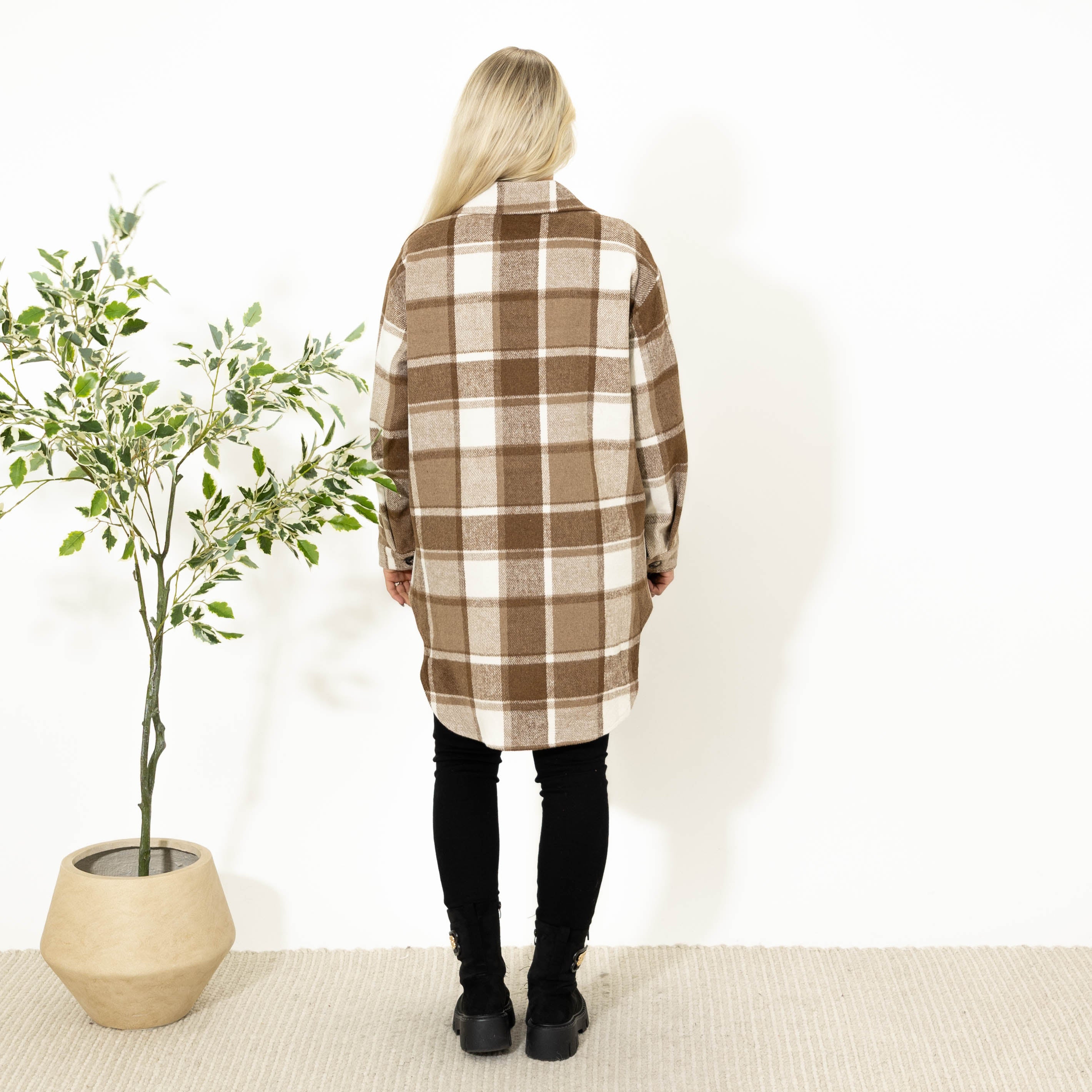 Amber ternet skovmands jakke, Lys choko