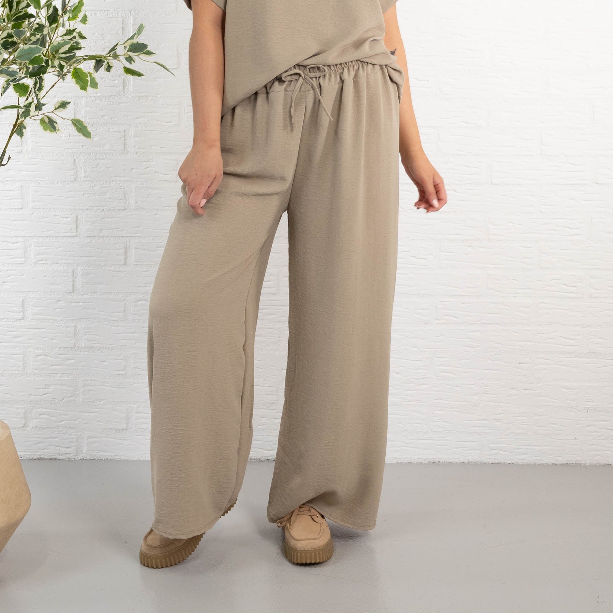 Marianne 2 delt sæt, Taupe