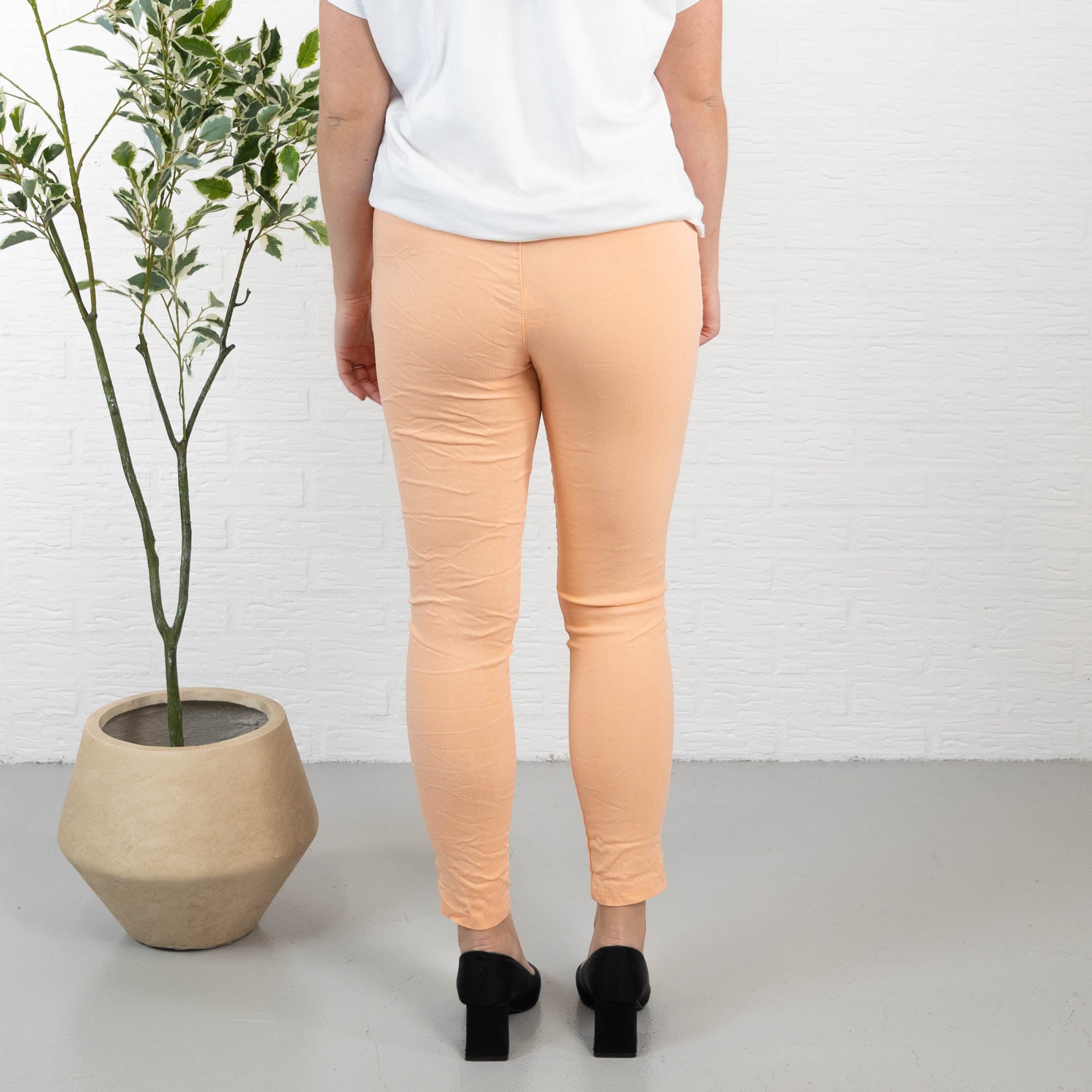 Lisa bukser, Fersken