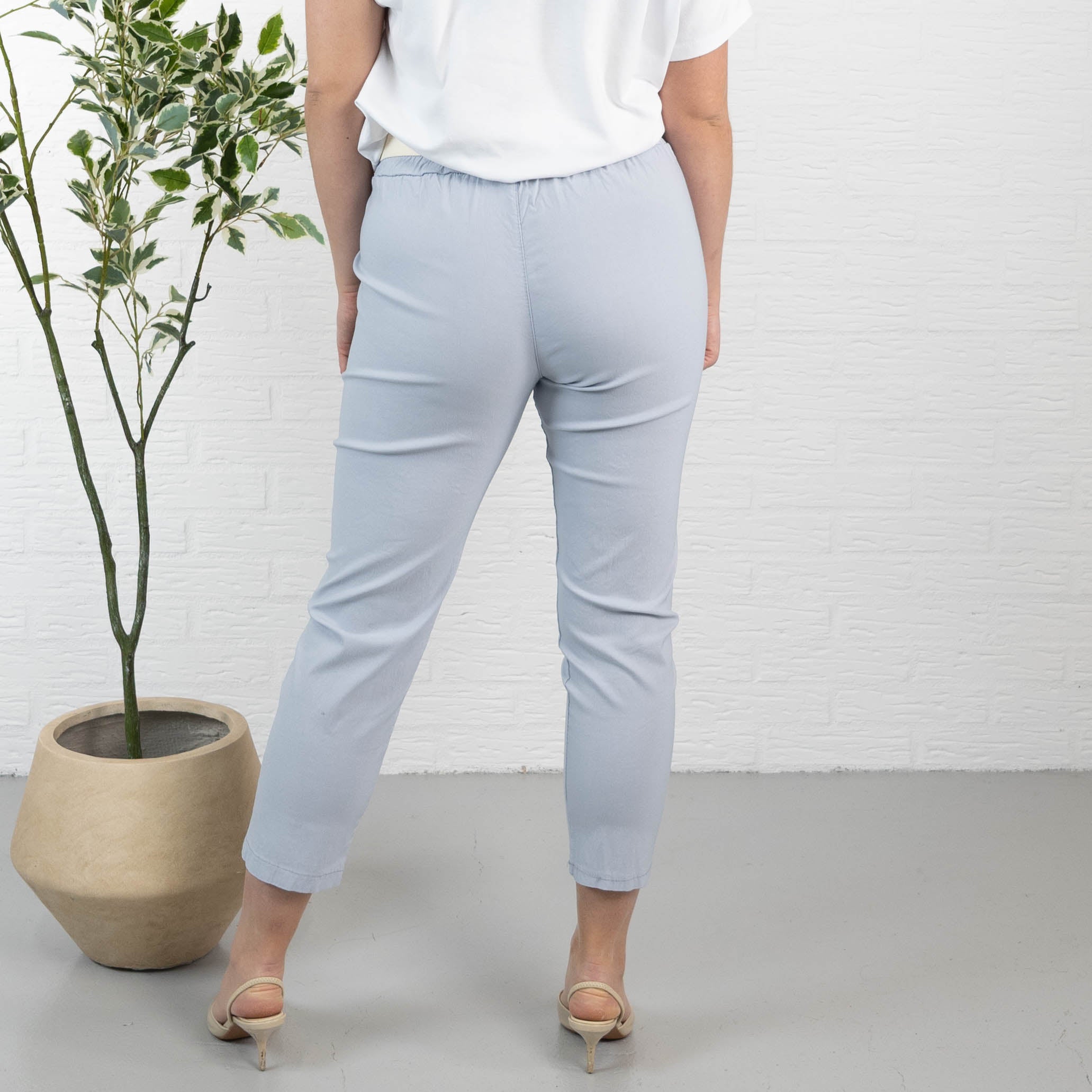 Brandy bukser, Lysegrå