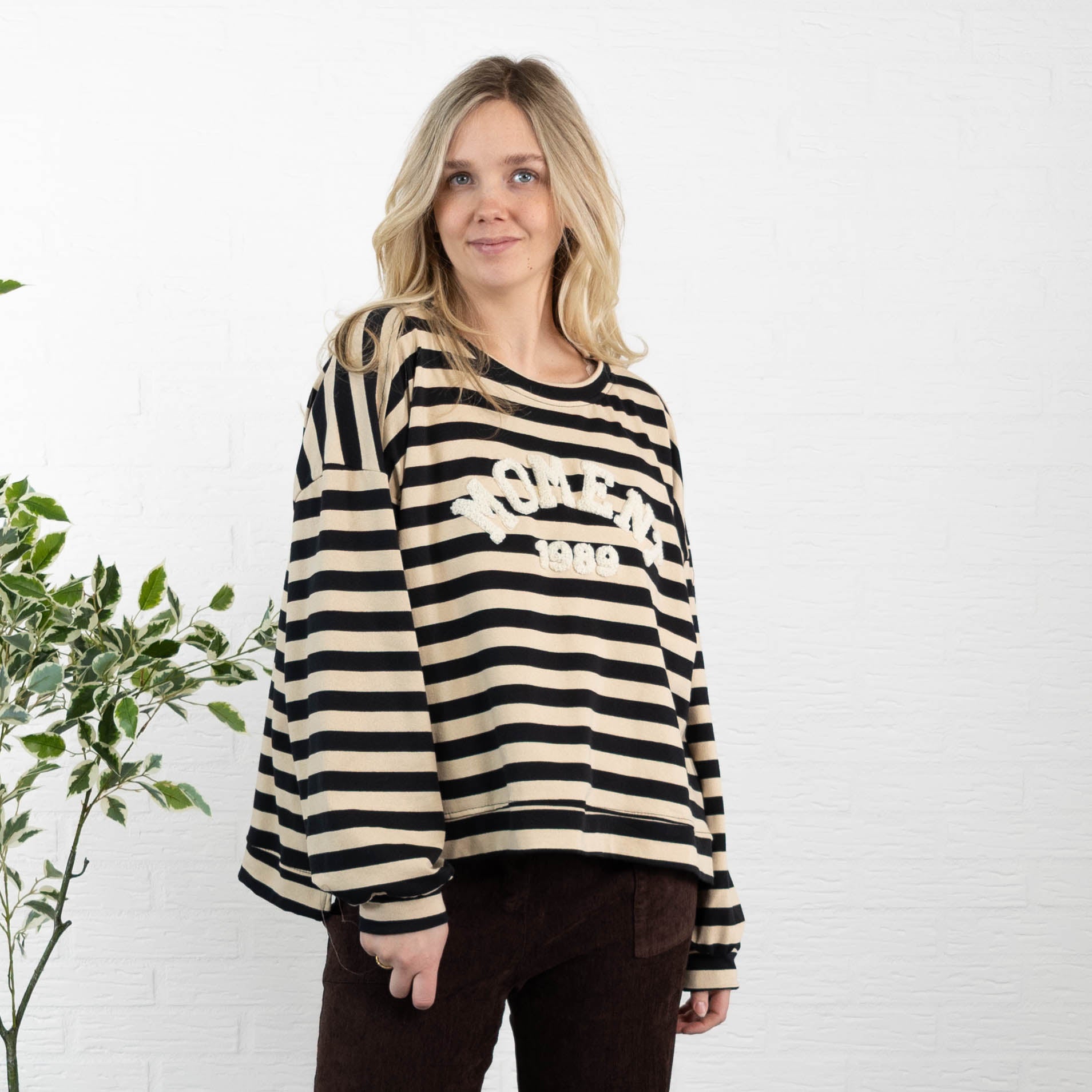 Moment sweatshirt, Sort