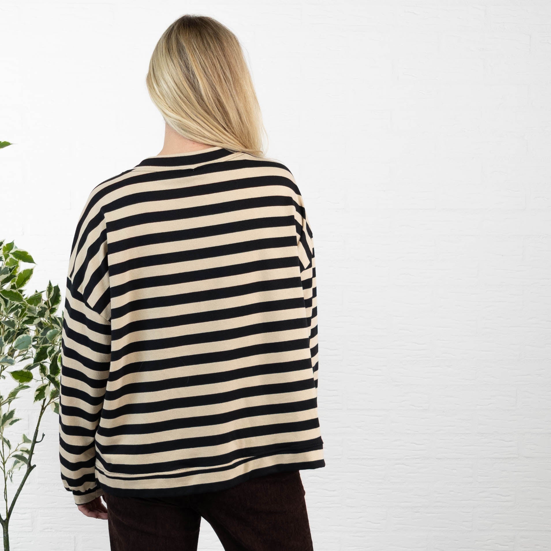 Moment sweatshirt, Sort