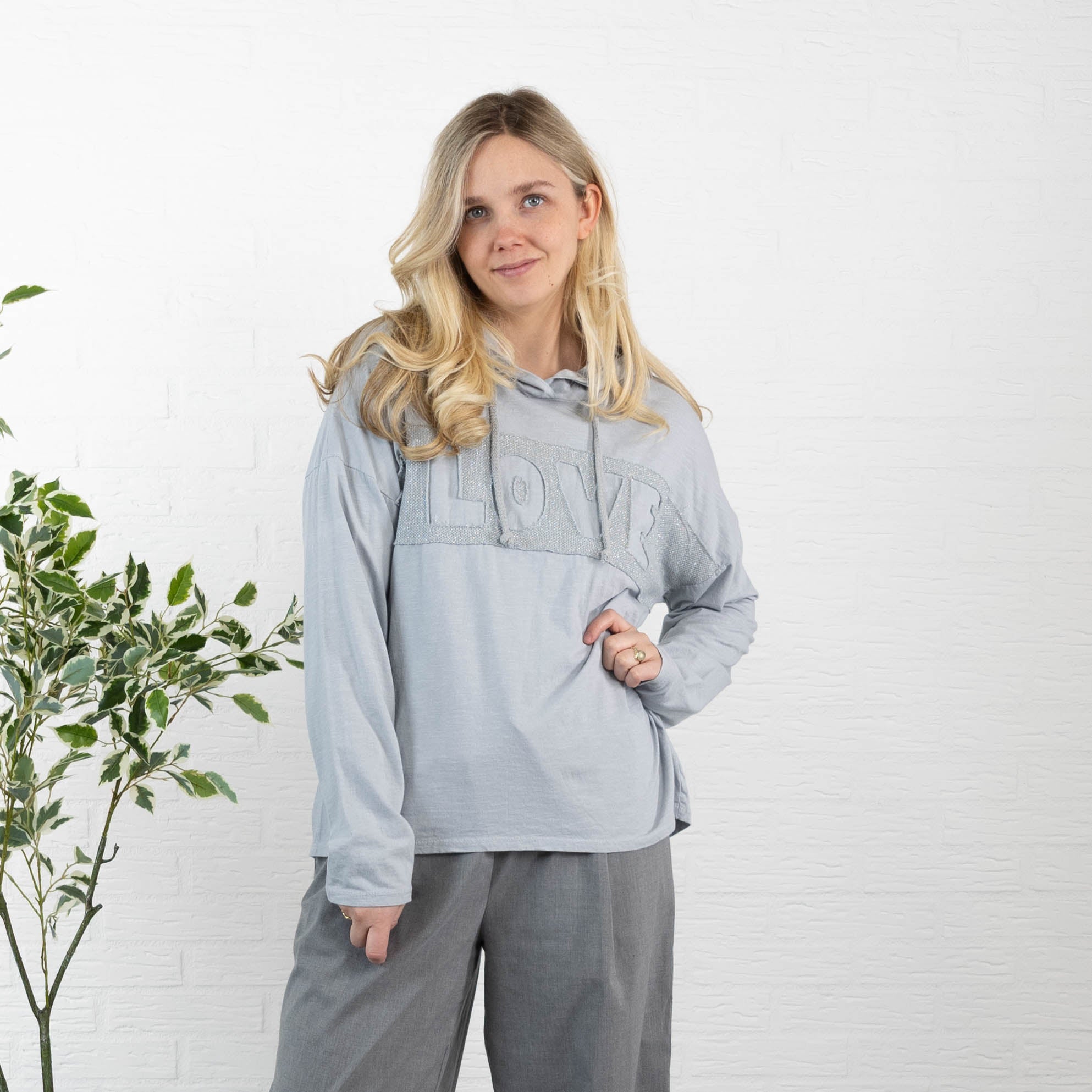 Fay overdel, Lysegrå