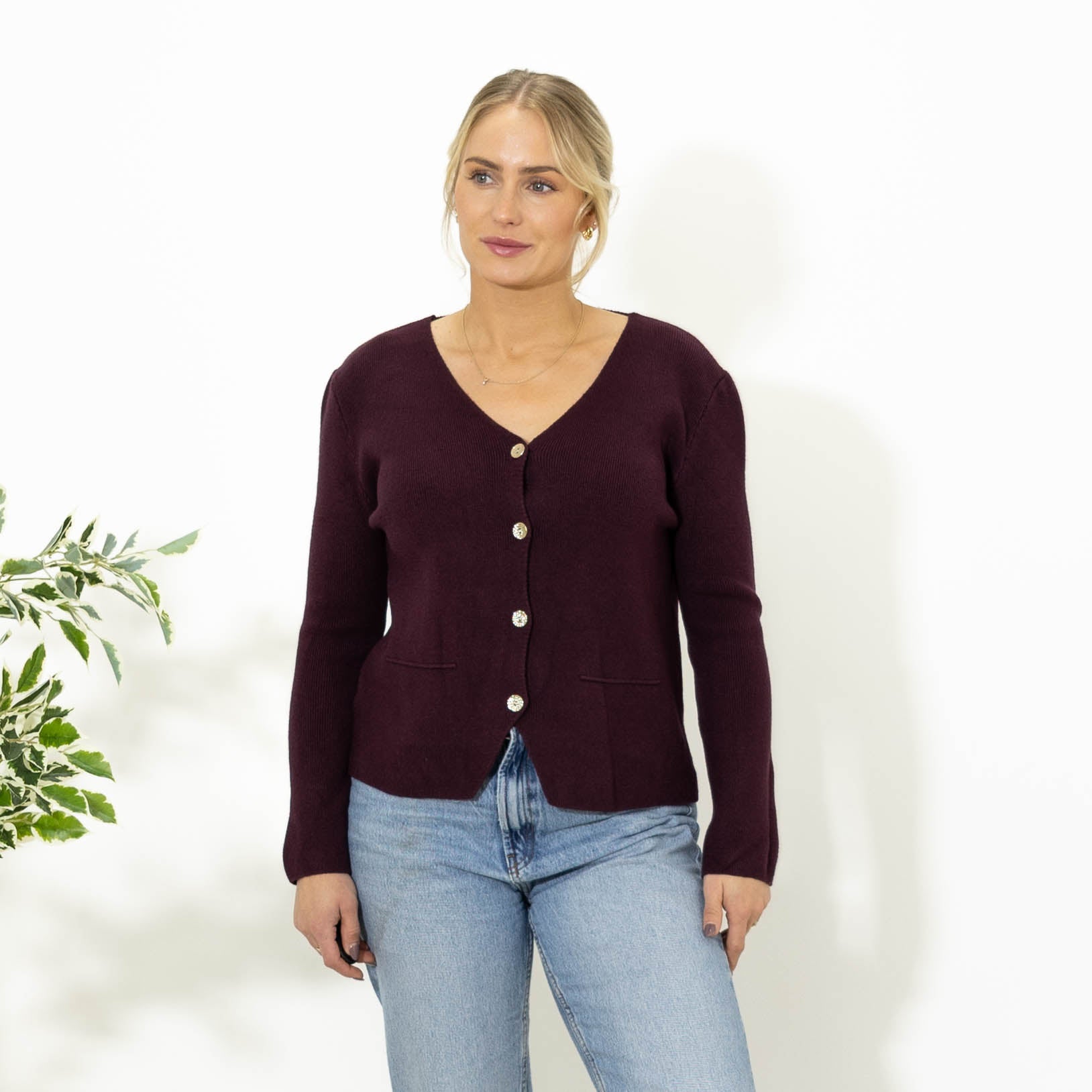 Sonja strik m. guldknapper, Lilla