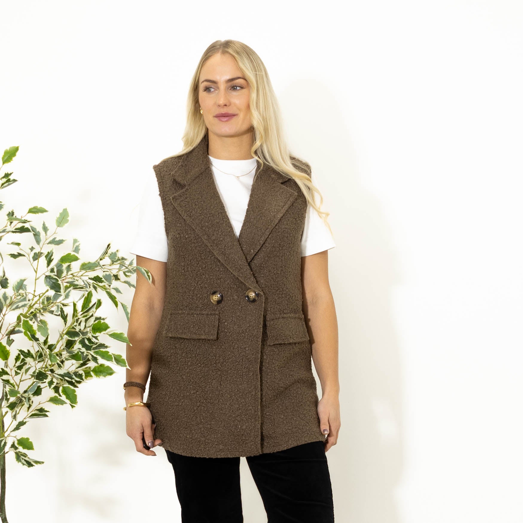 Rasmine bouclé vest, Lys Choko