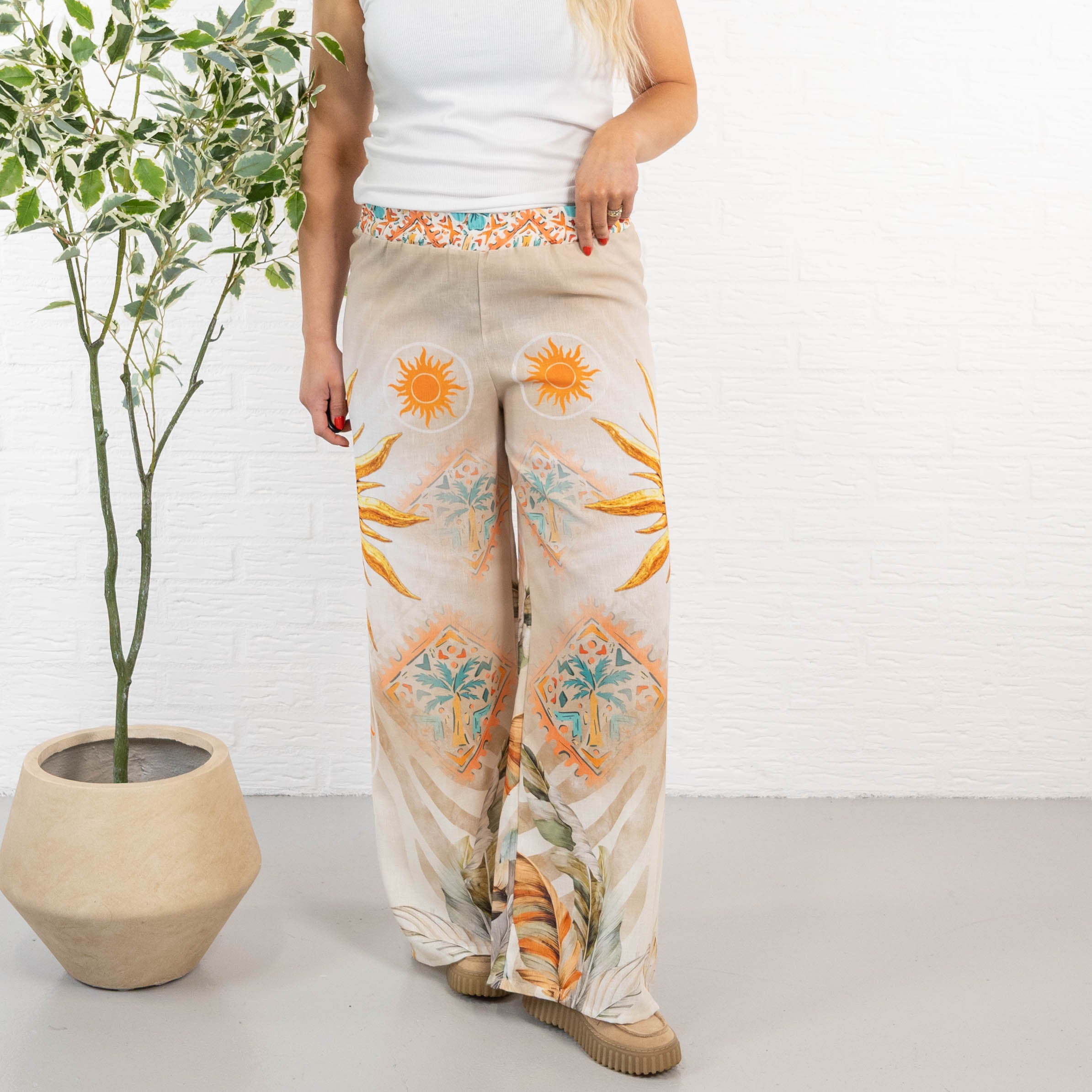 Emily bukser, Sol