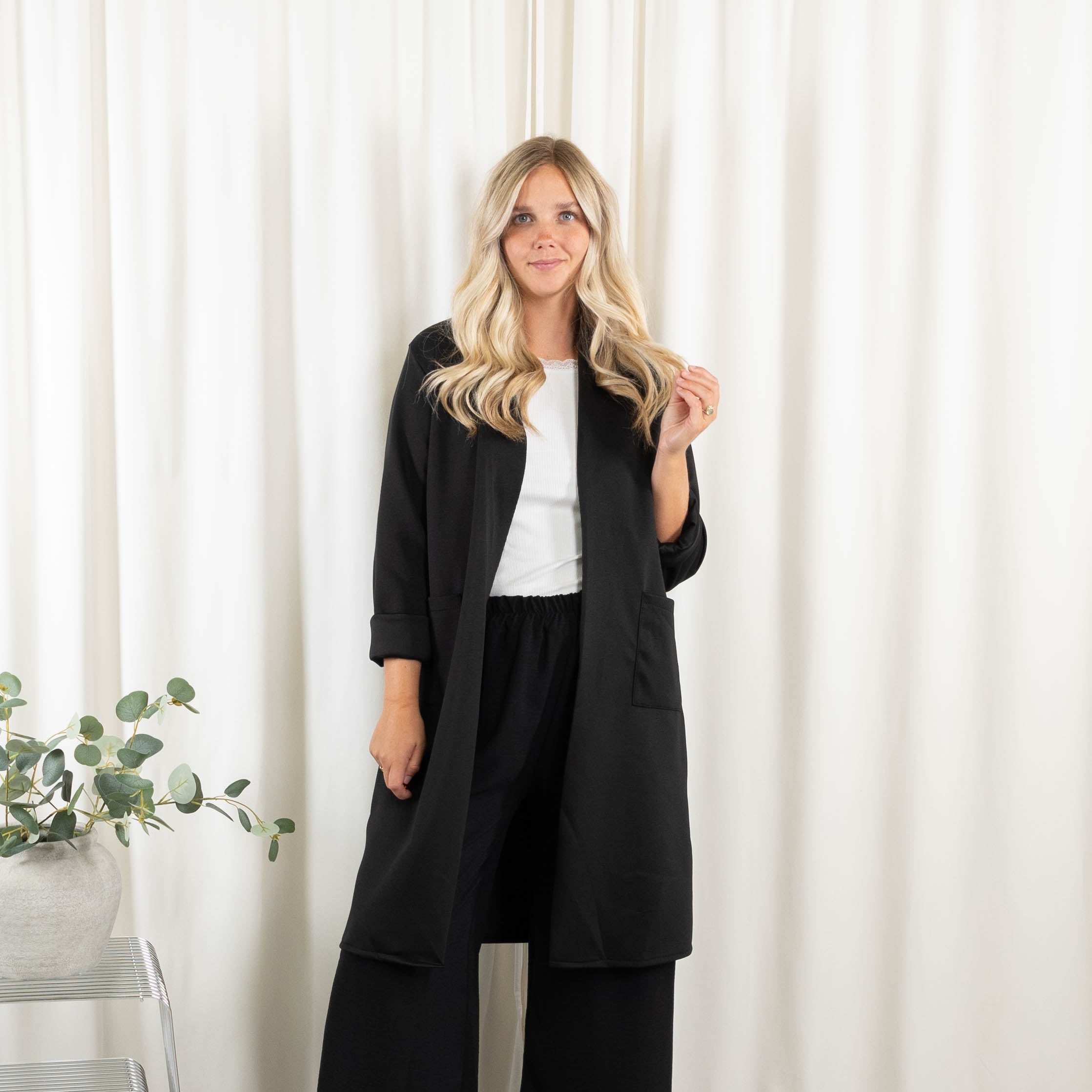 Ginny cardigan, Sort