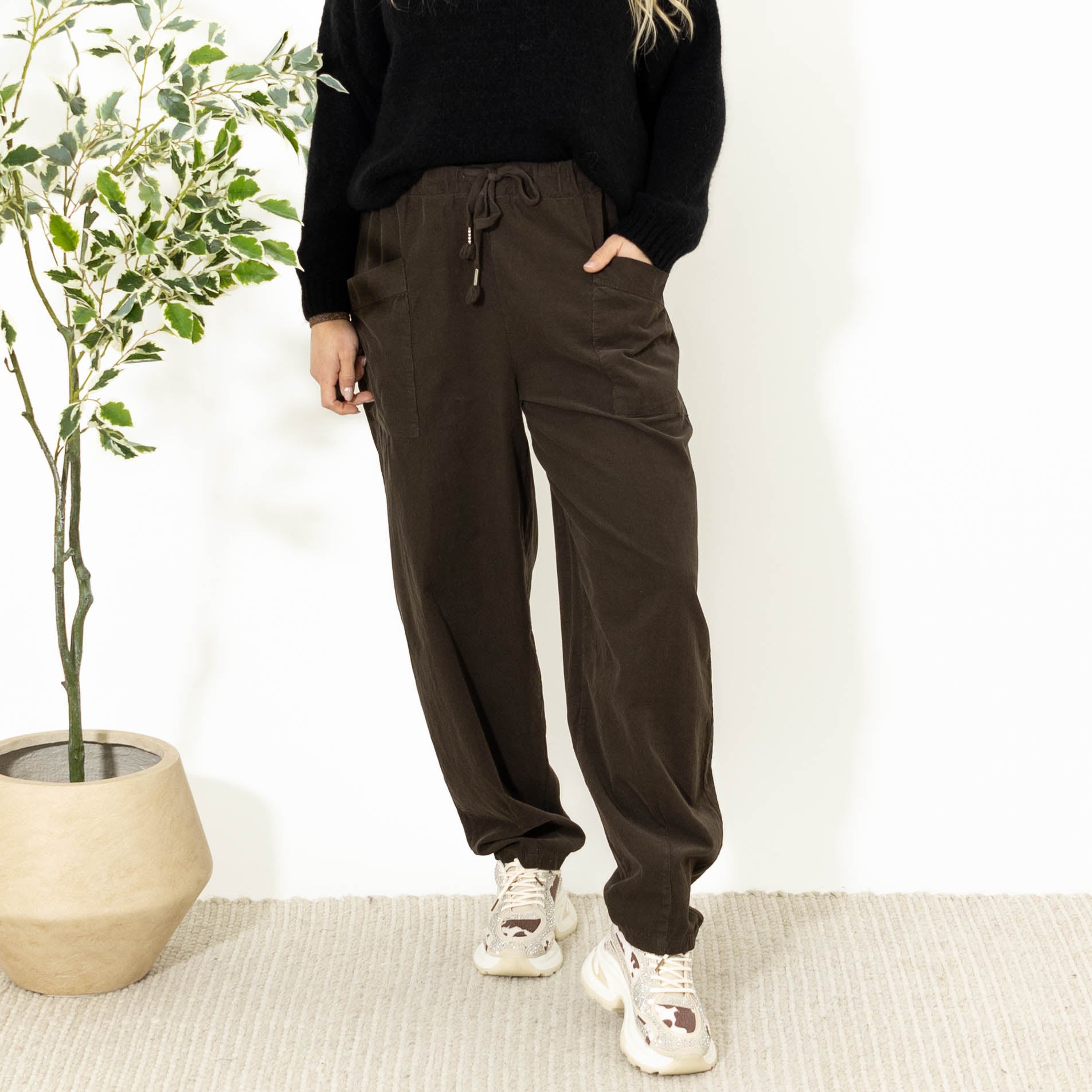 Brenda baggy bukser, Choko