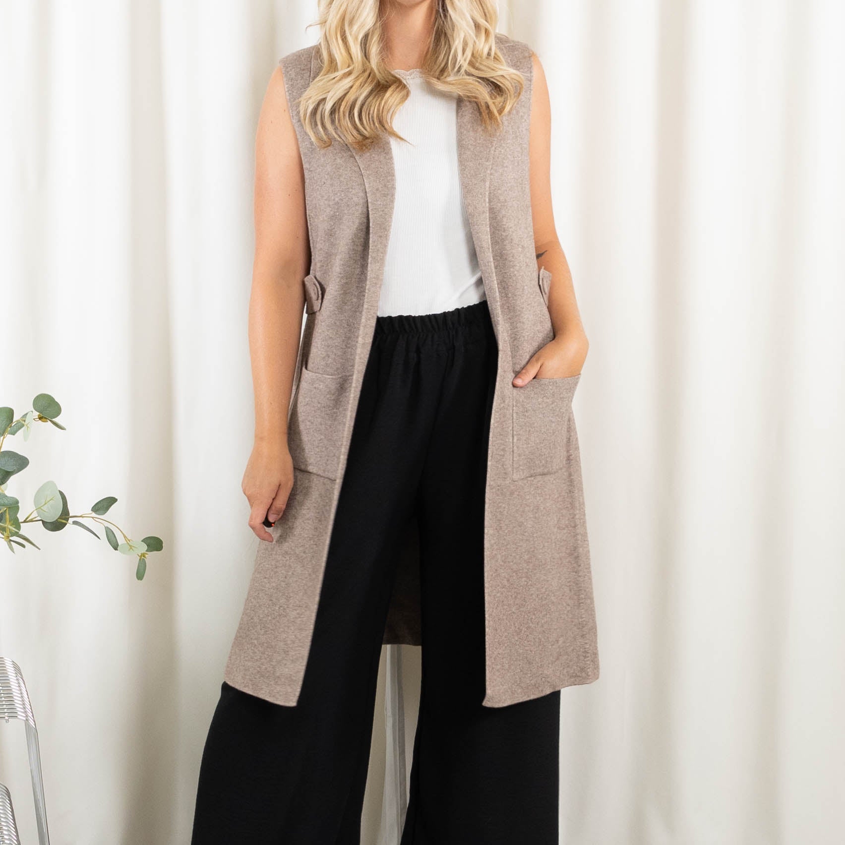 Mandy strikcardigan/vest, Taupe