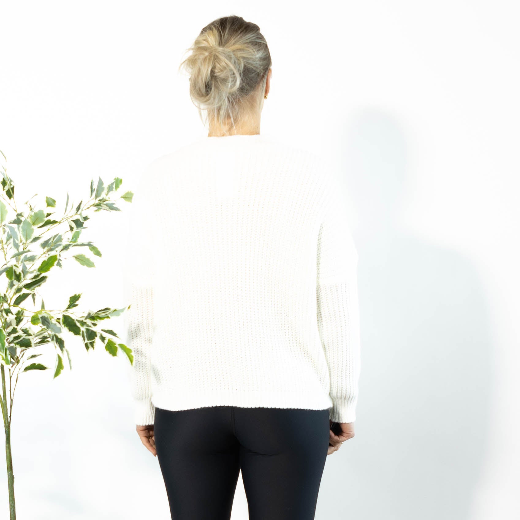 Aja rundhals julestrik, Hvid