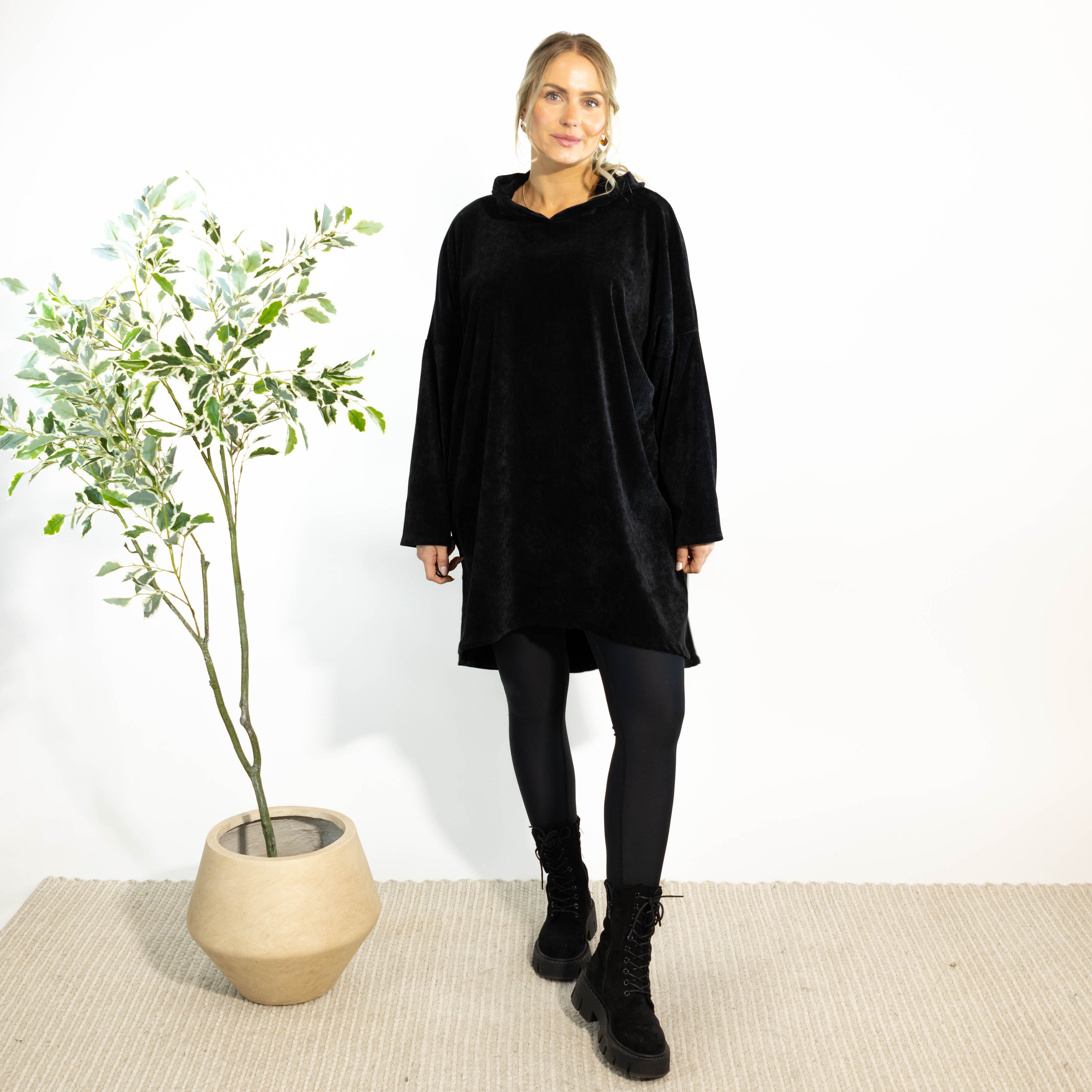 Rie tunika m. hoodie, Sort