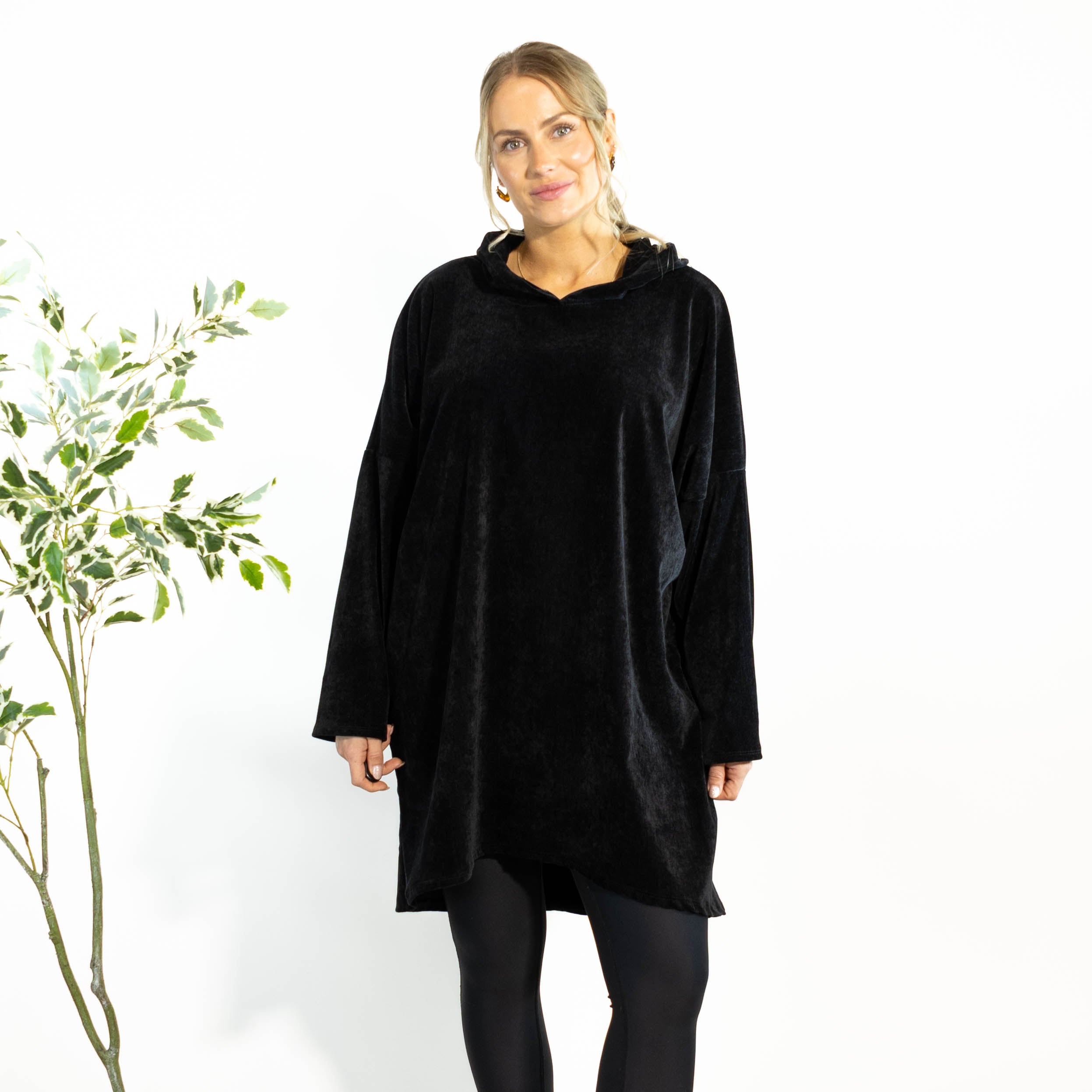 Rie tunika m. hoodie, Sort