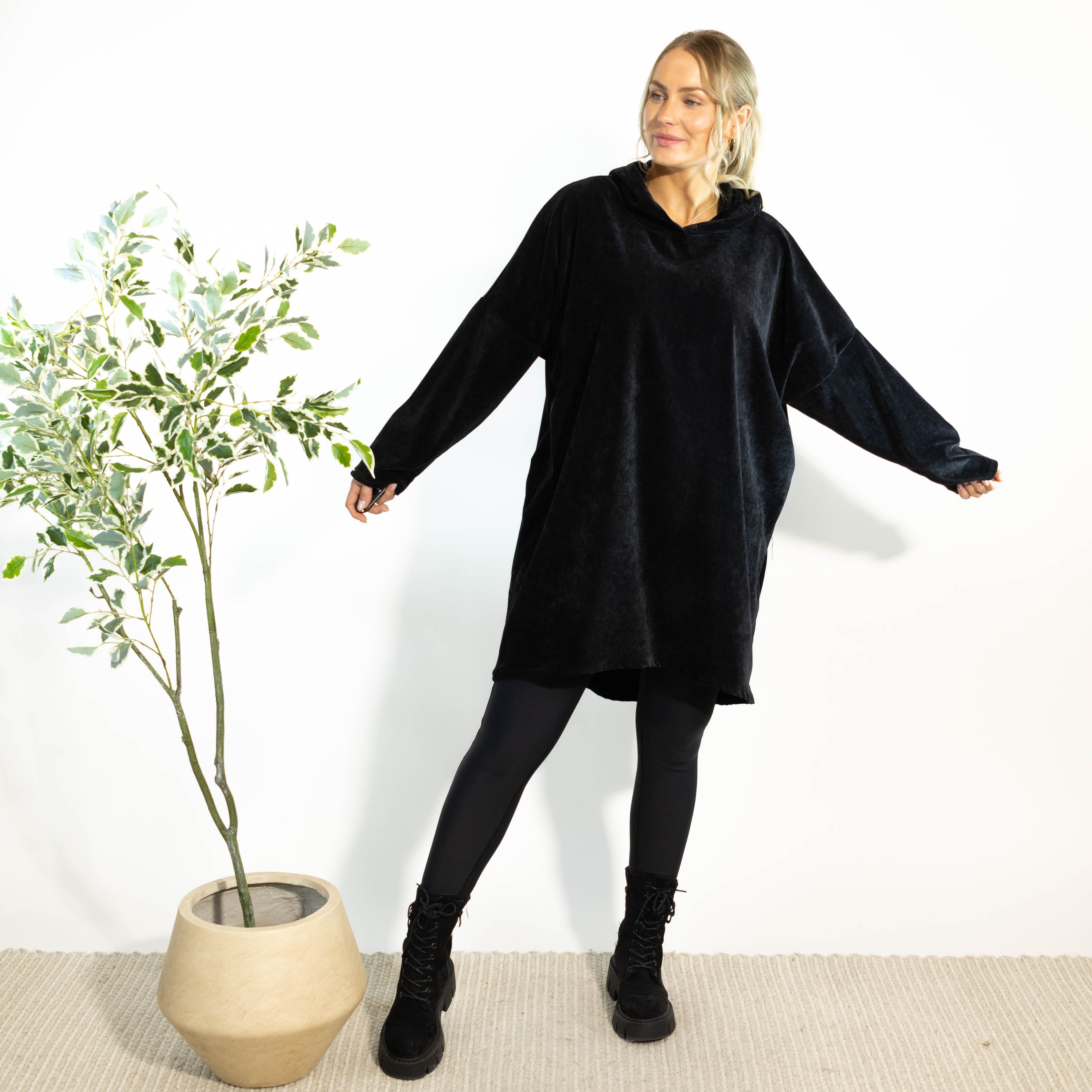 Rie tunika m. hoodie, Sort