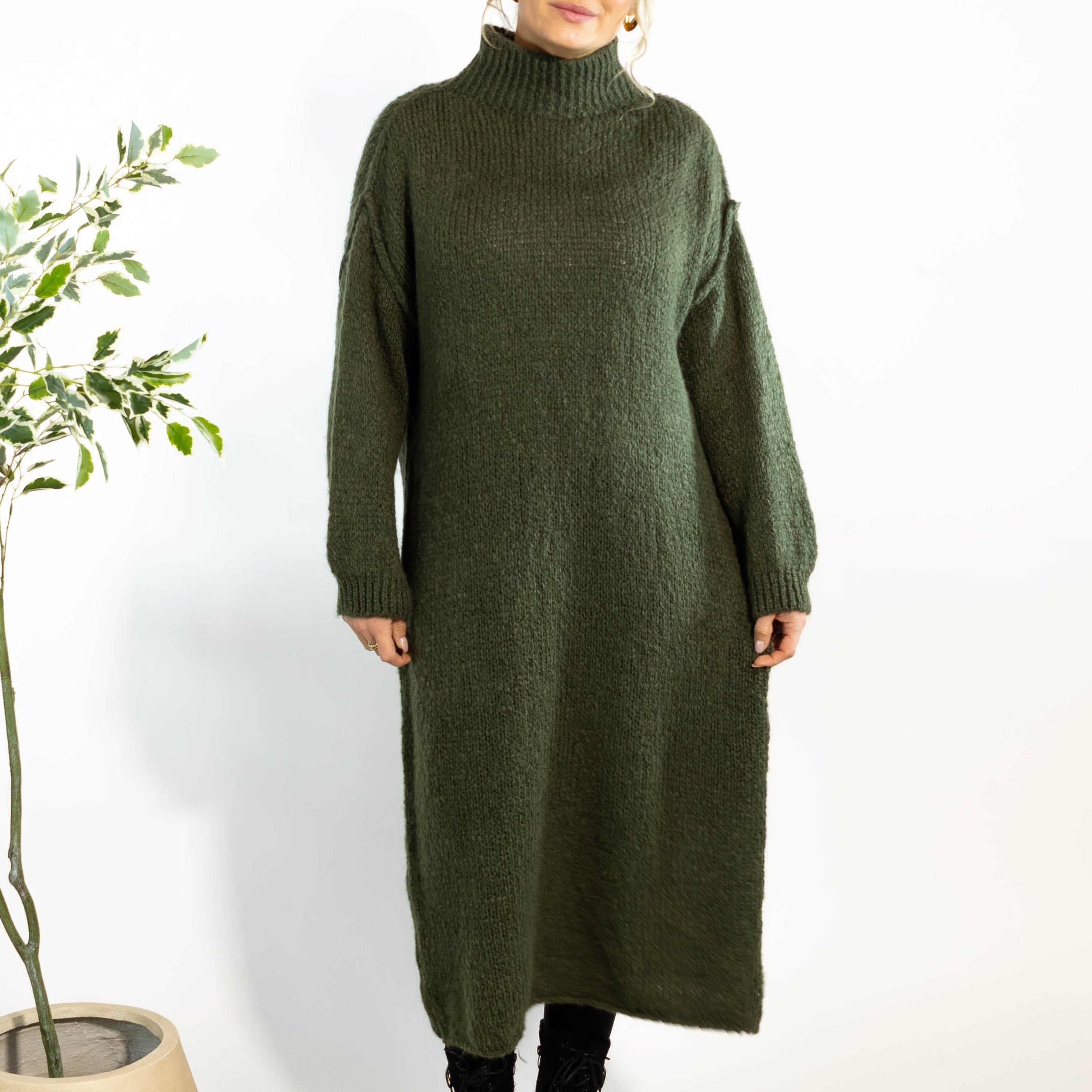 Gry strikkjole, Khaki