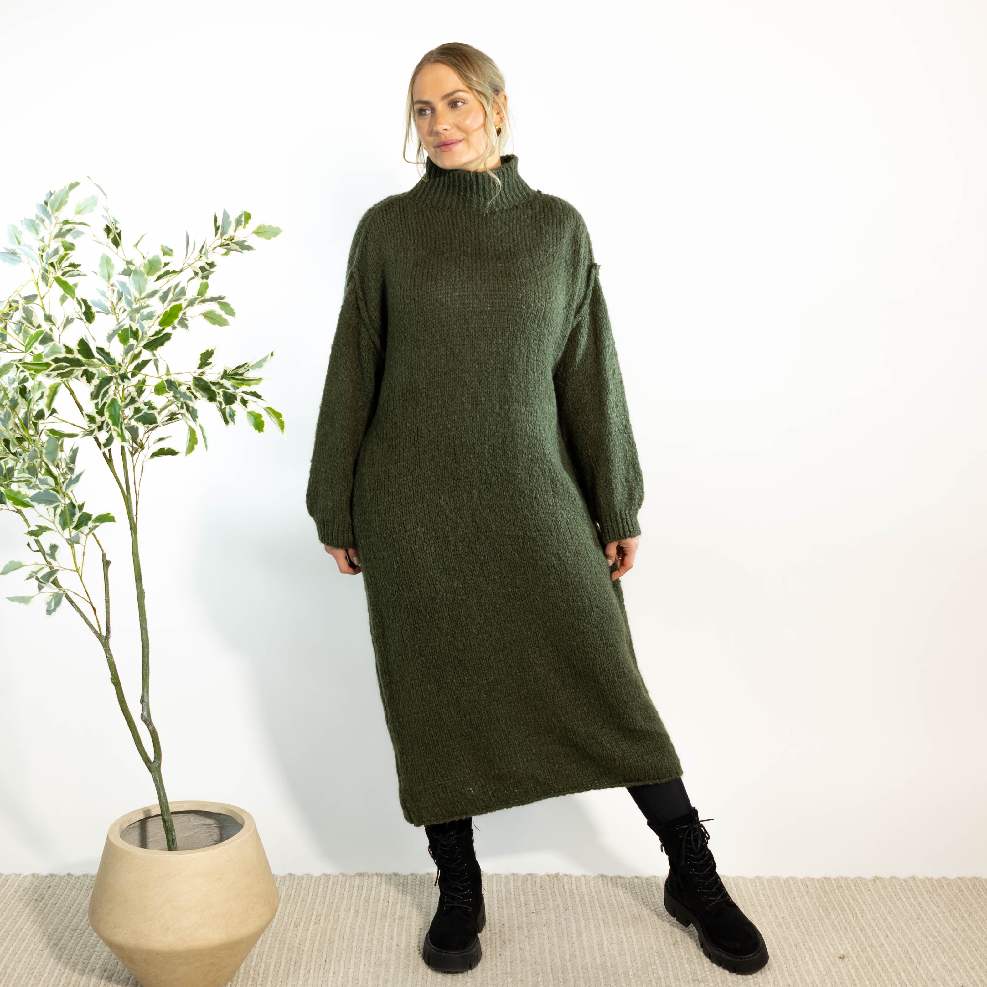 Gry strikkjole, Khaki