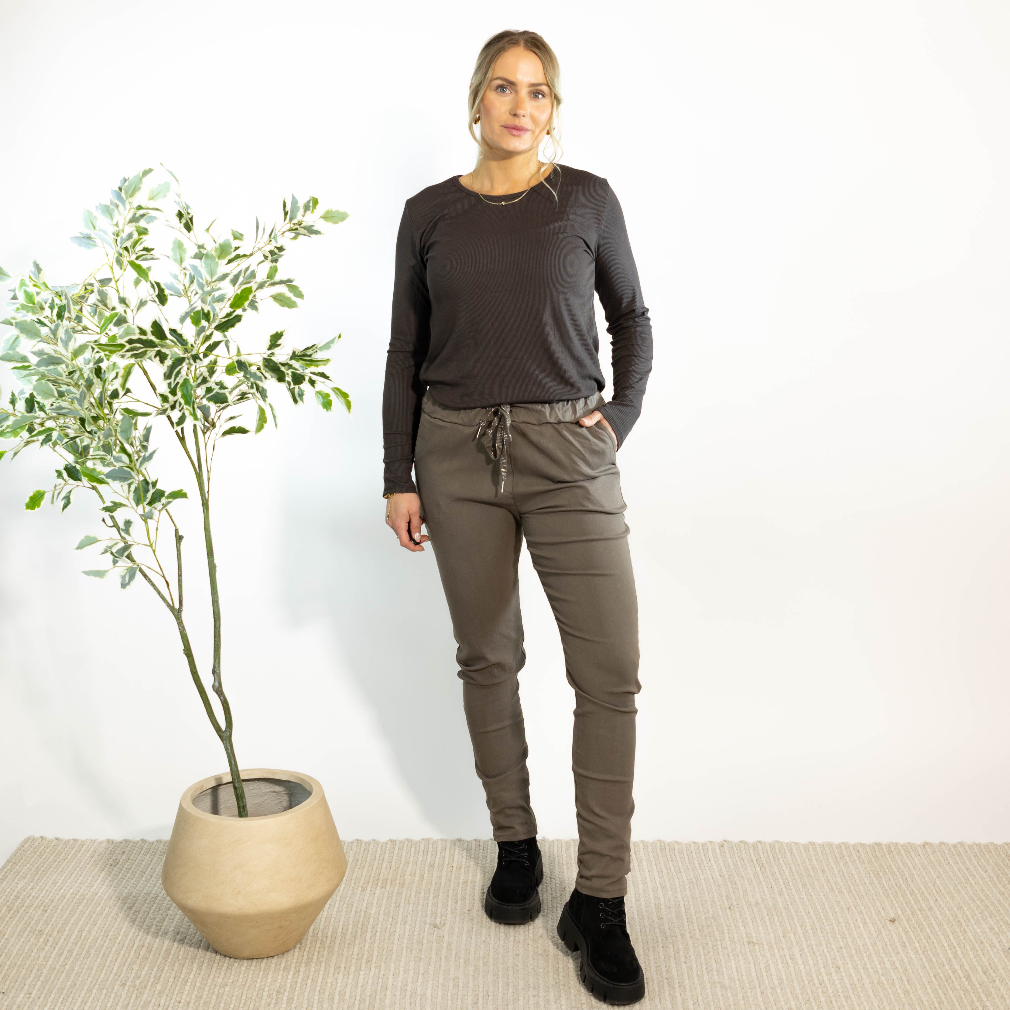 Krista bengaline bukser, Taupe