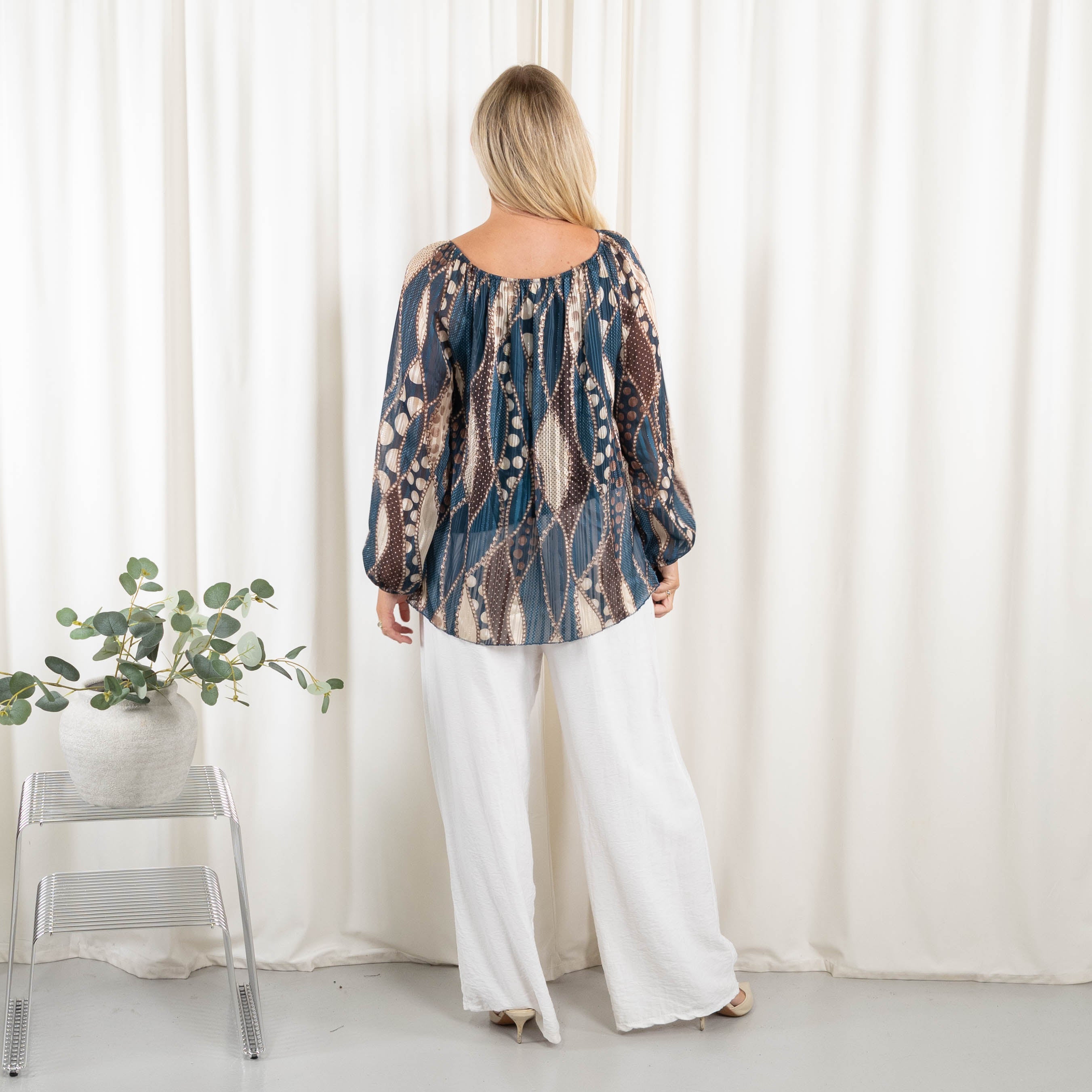 Gloria overdel, Petrol