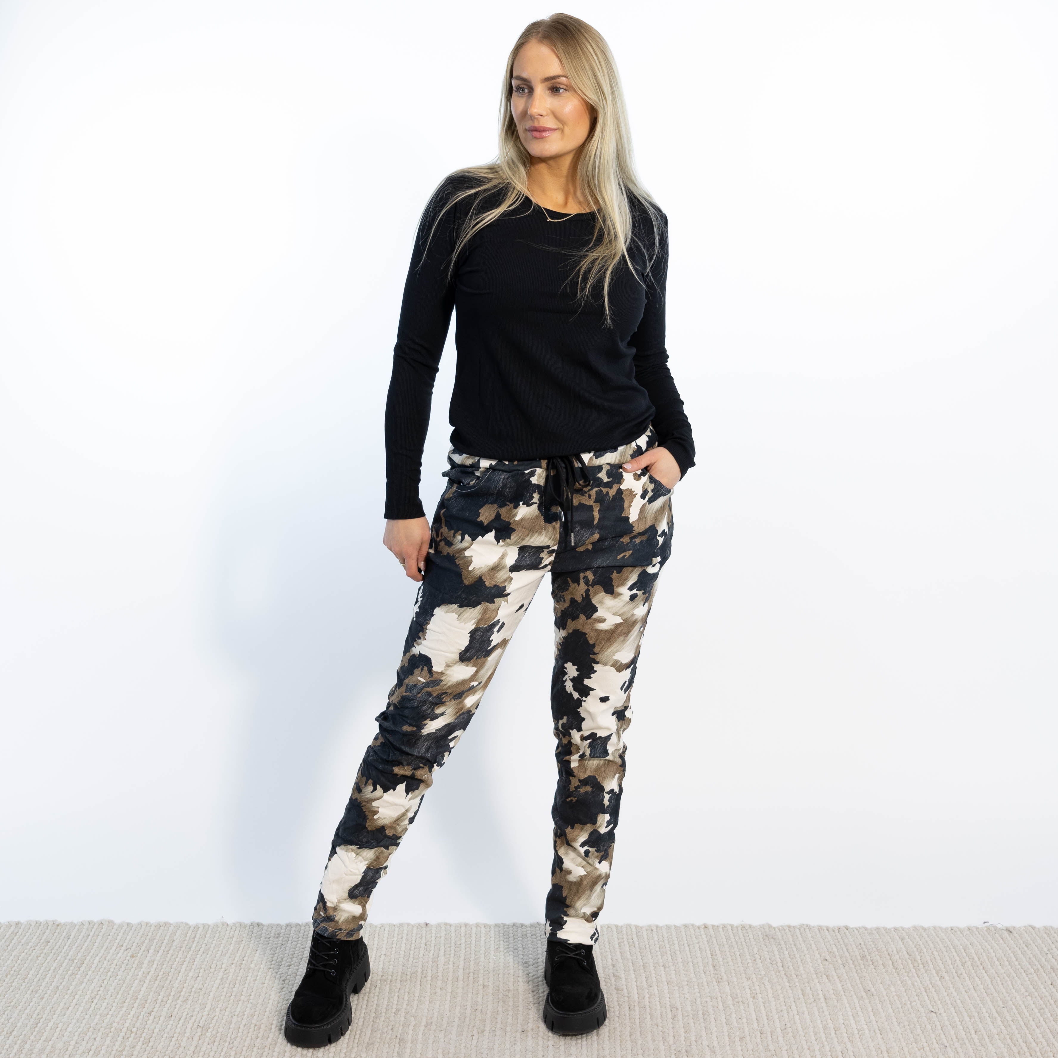 Maika vegan bukser, Sort