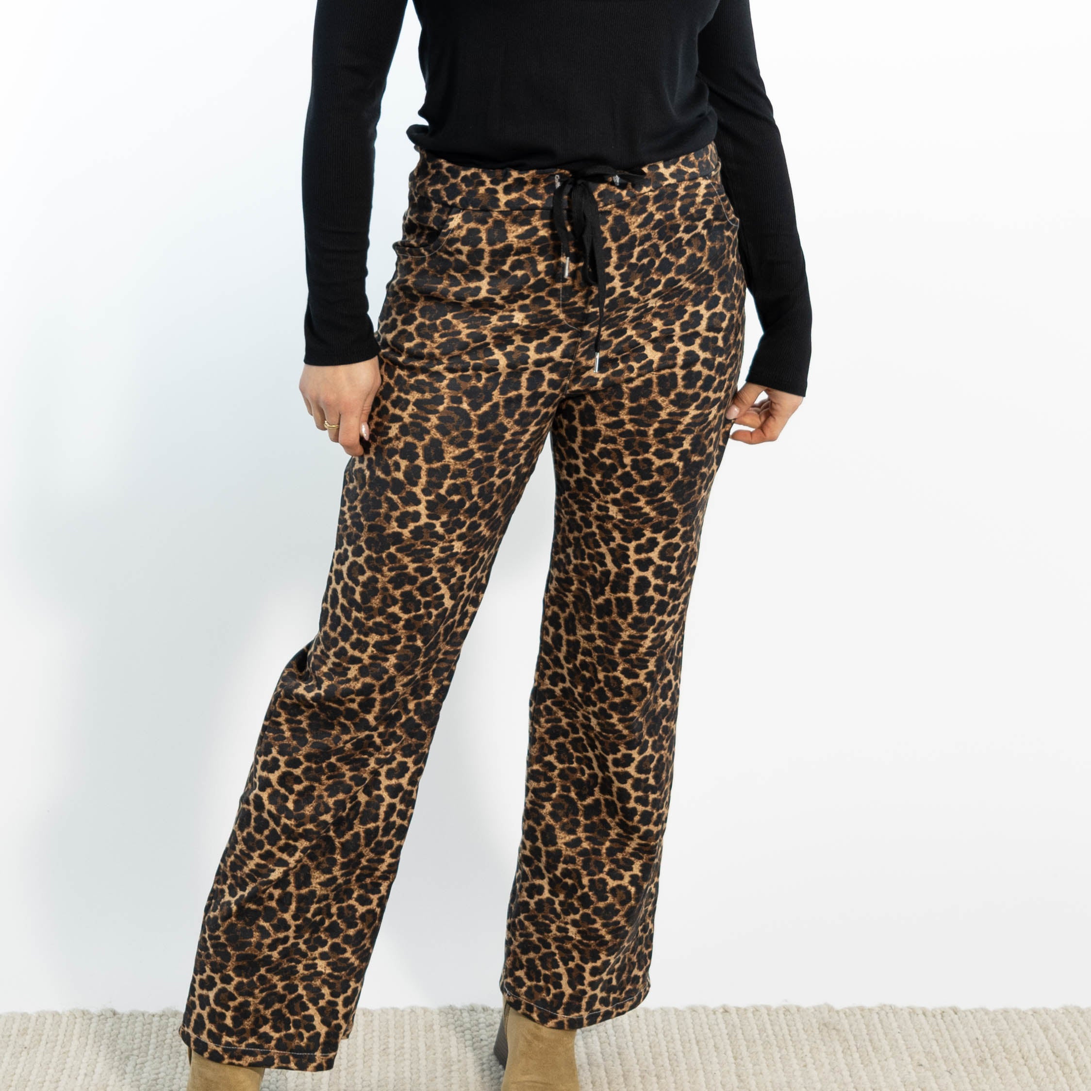 Tia leo bukser, Choko