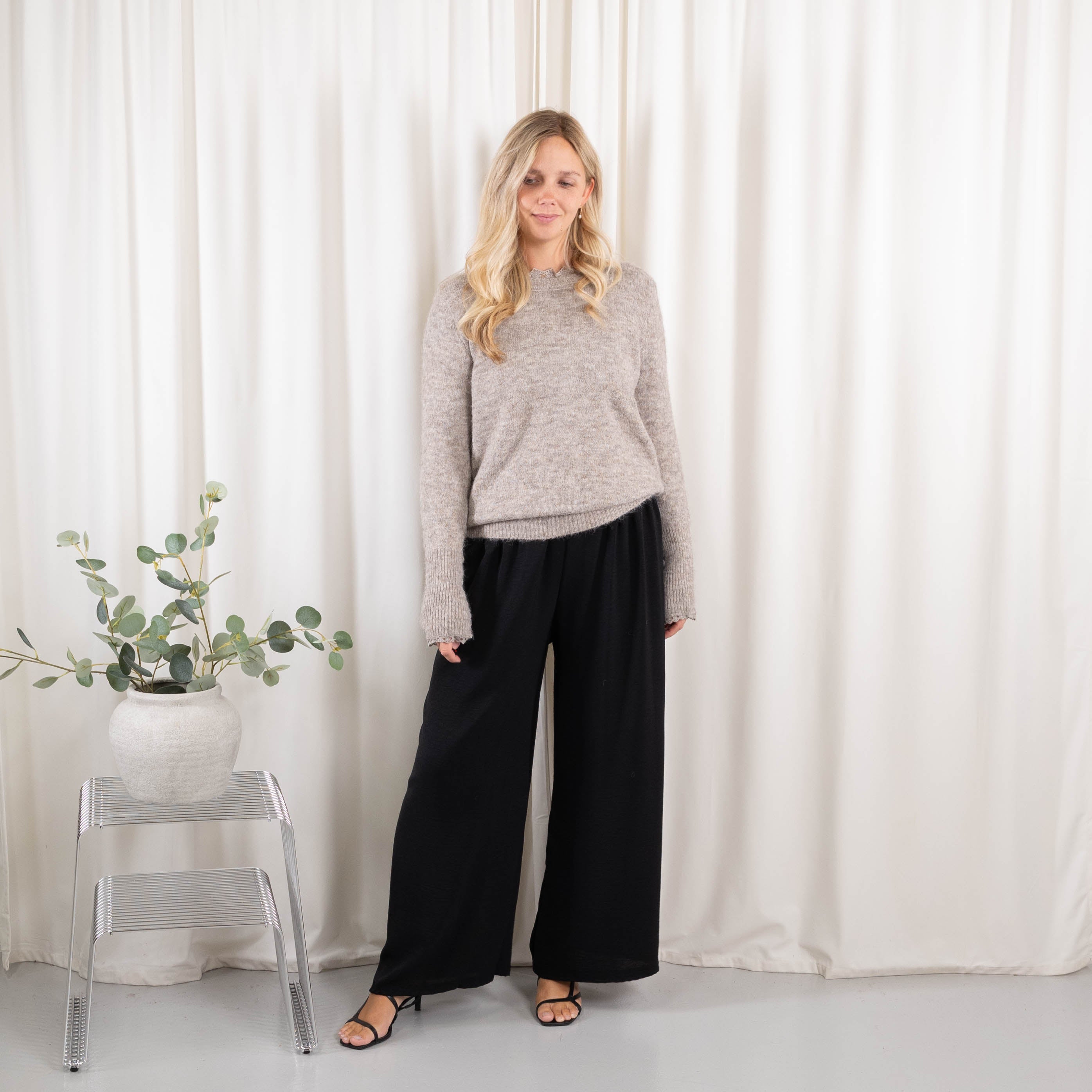 Lorna strik, Taupe