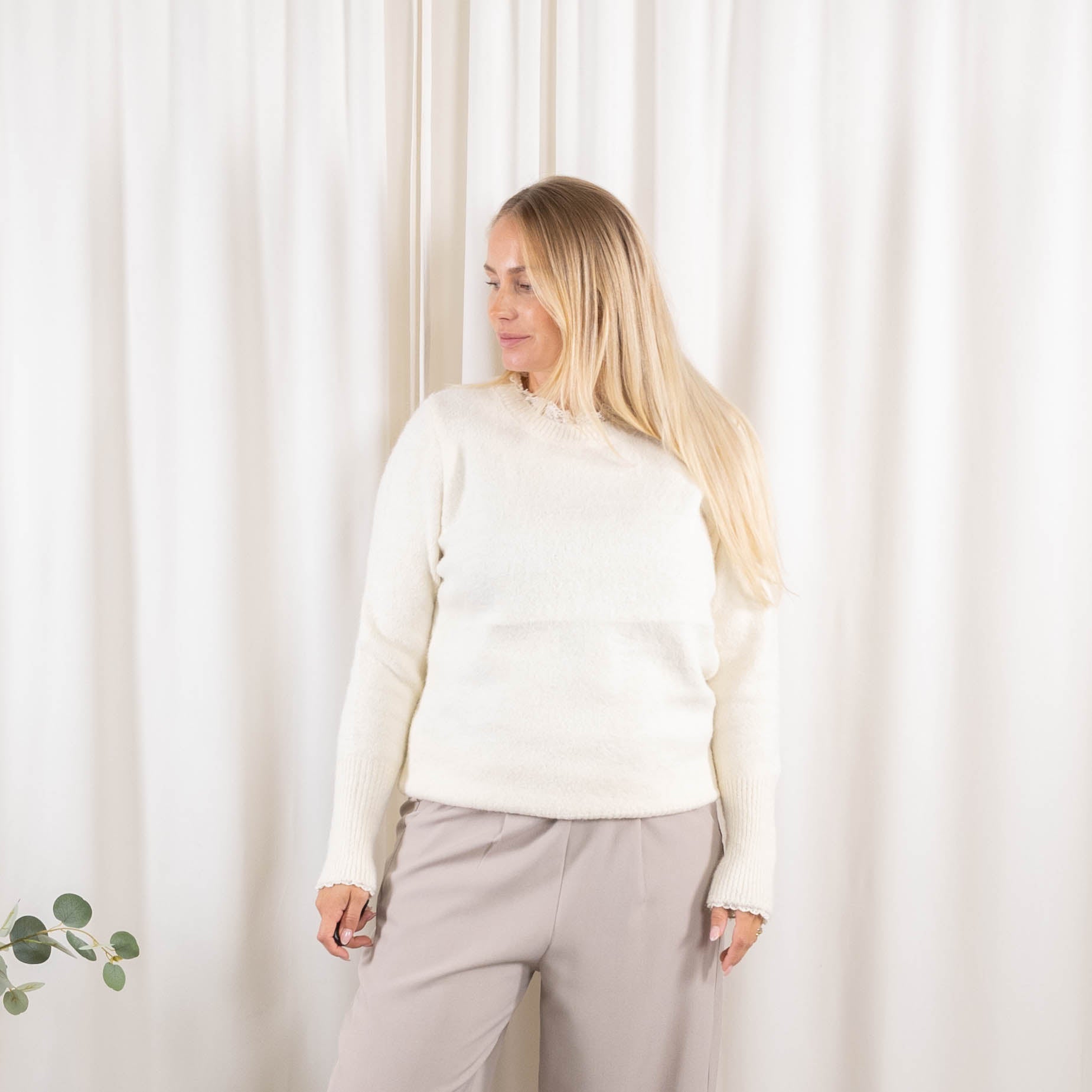 Lorna strik, Råhvid