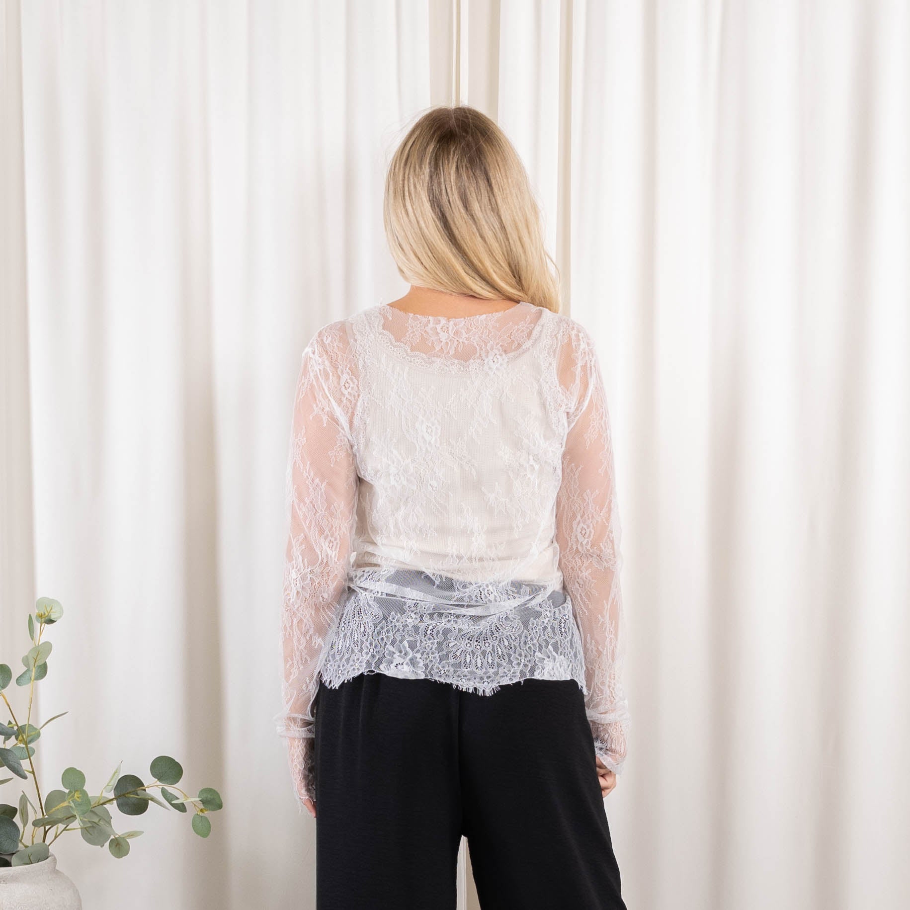 Pia underdel, Hvid