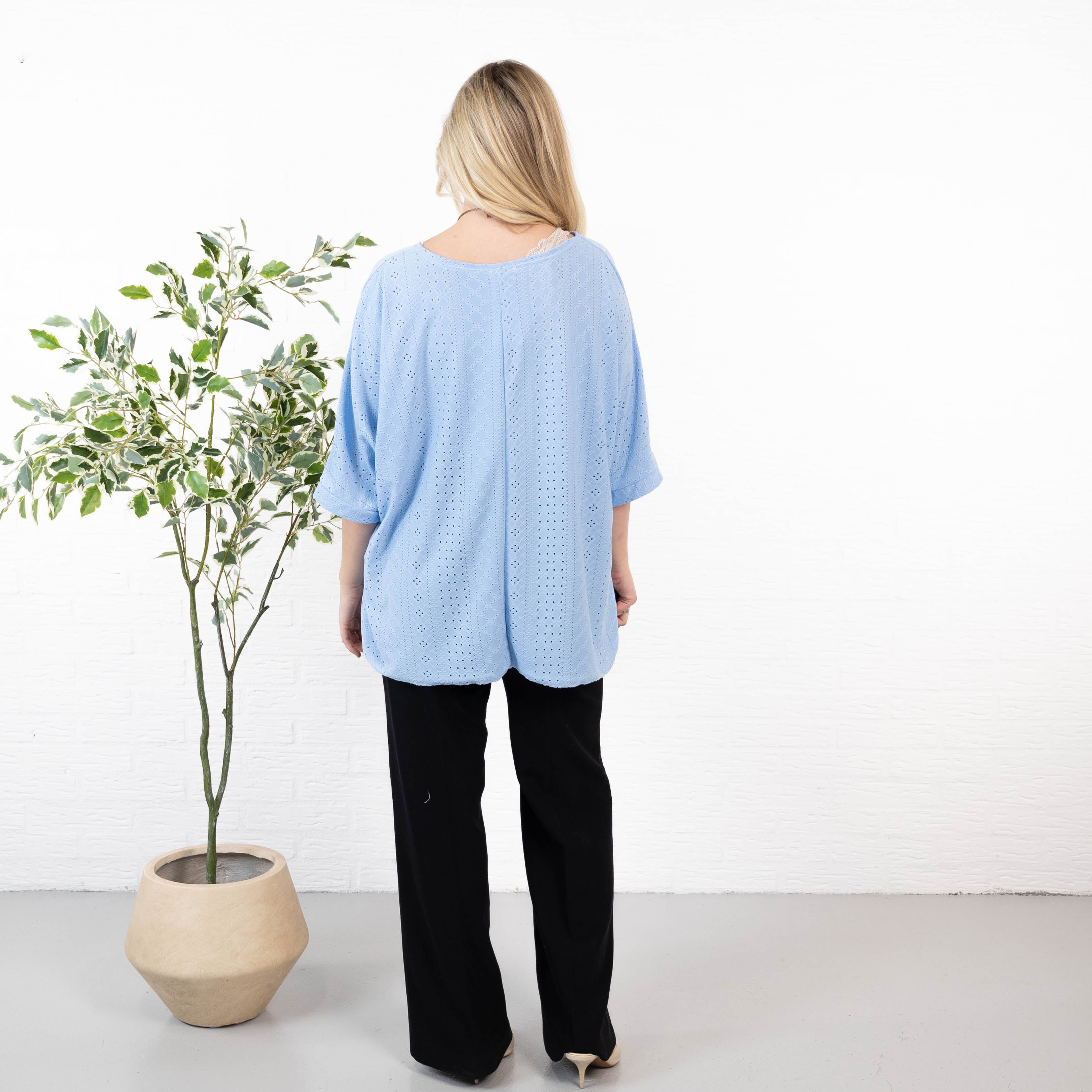 Gina overdel, Lyseblå