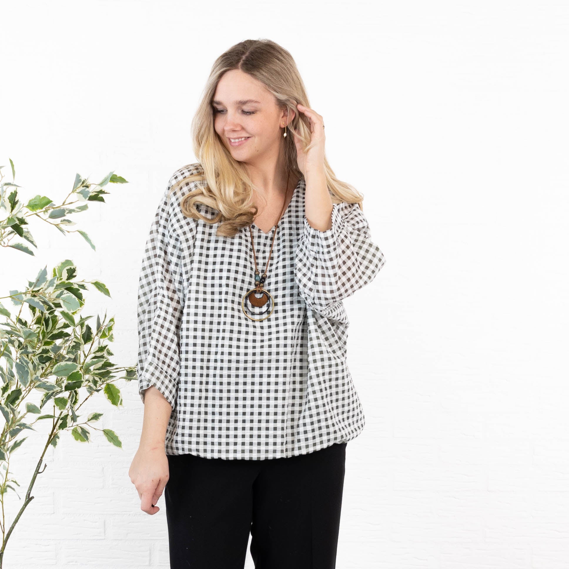 Carly overdel, Khaki