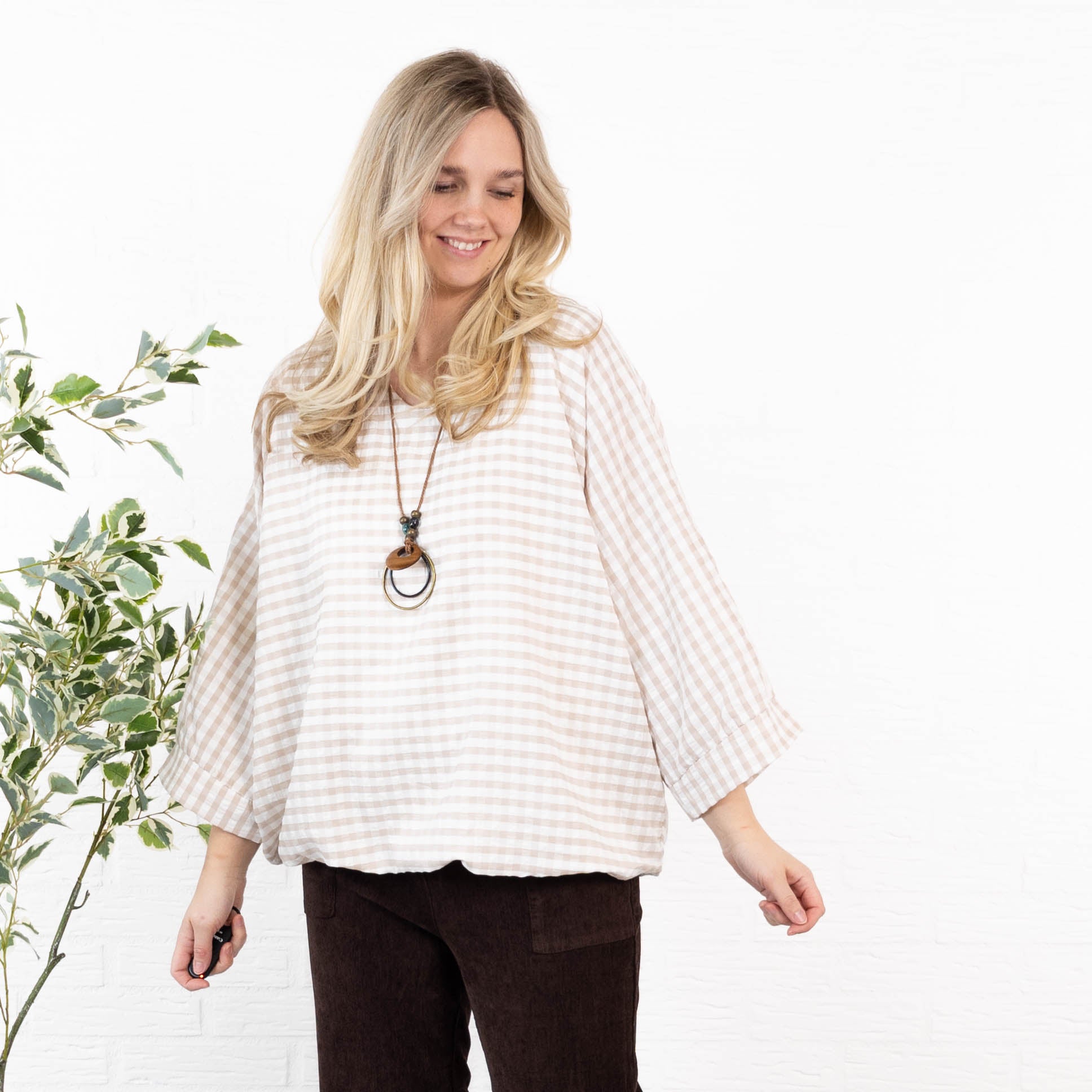 Carly overdel, Beige