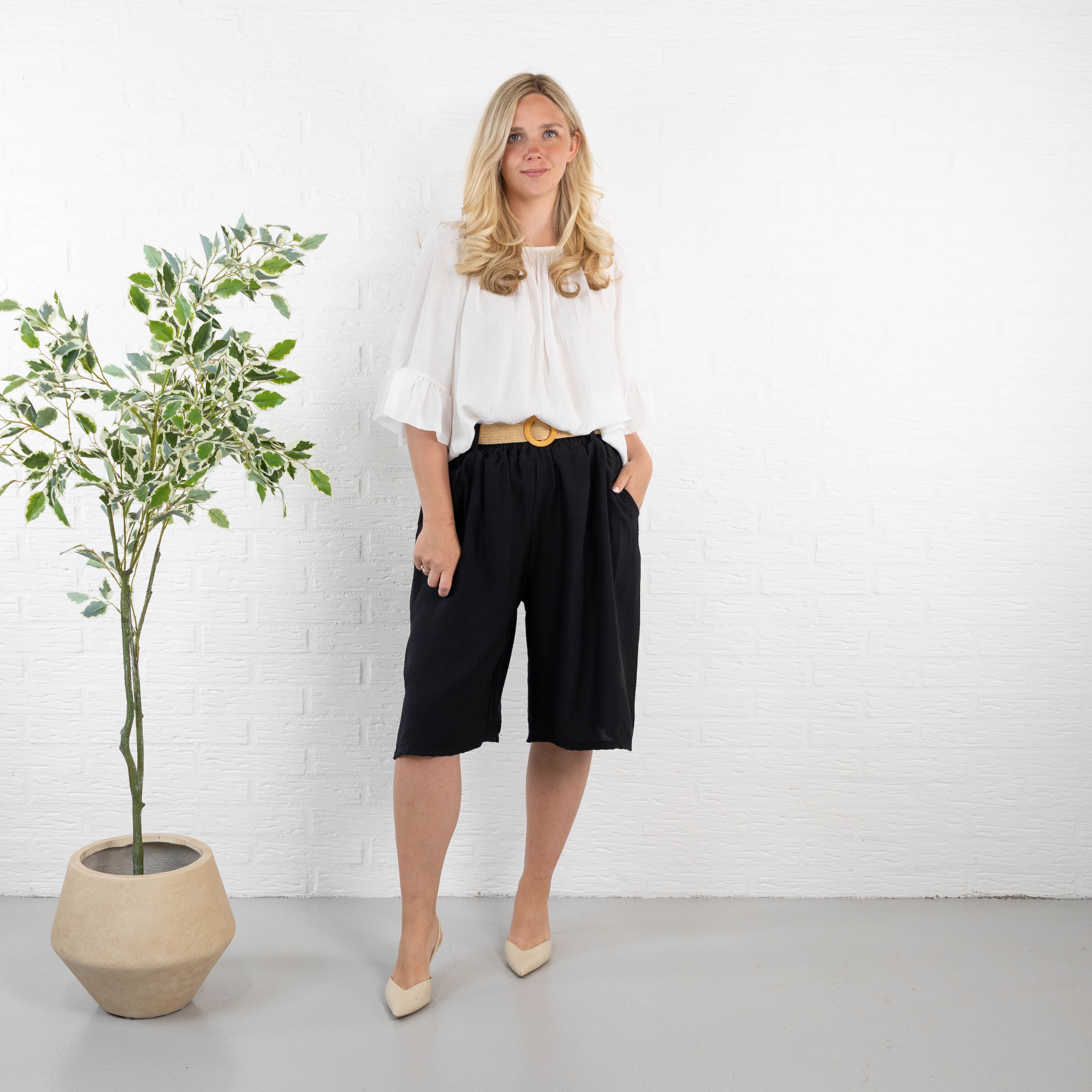 Astrid shorts, Sort