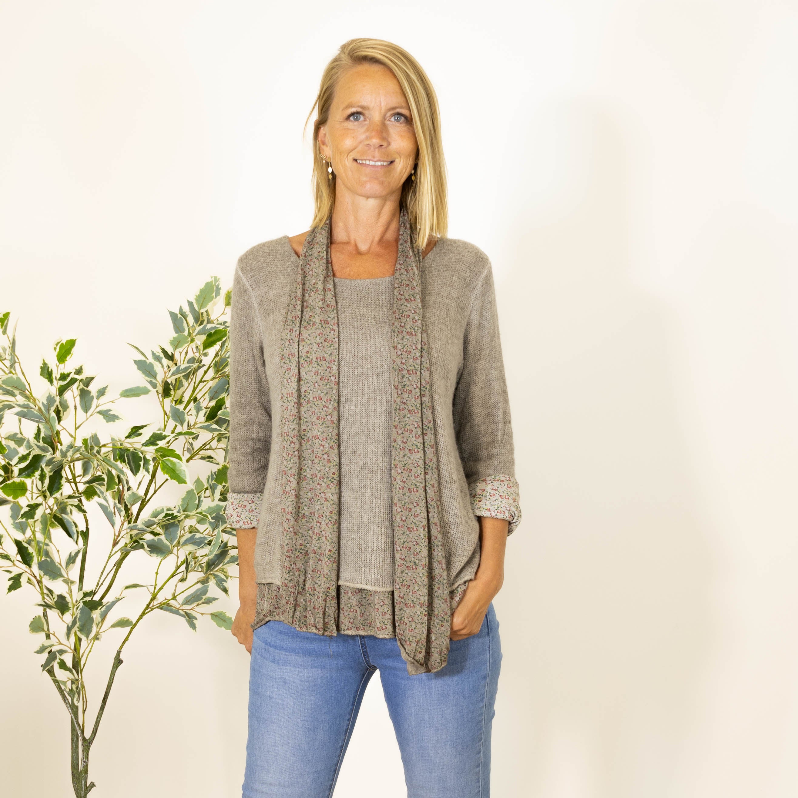 Mabbie strik, Taupe