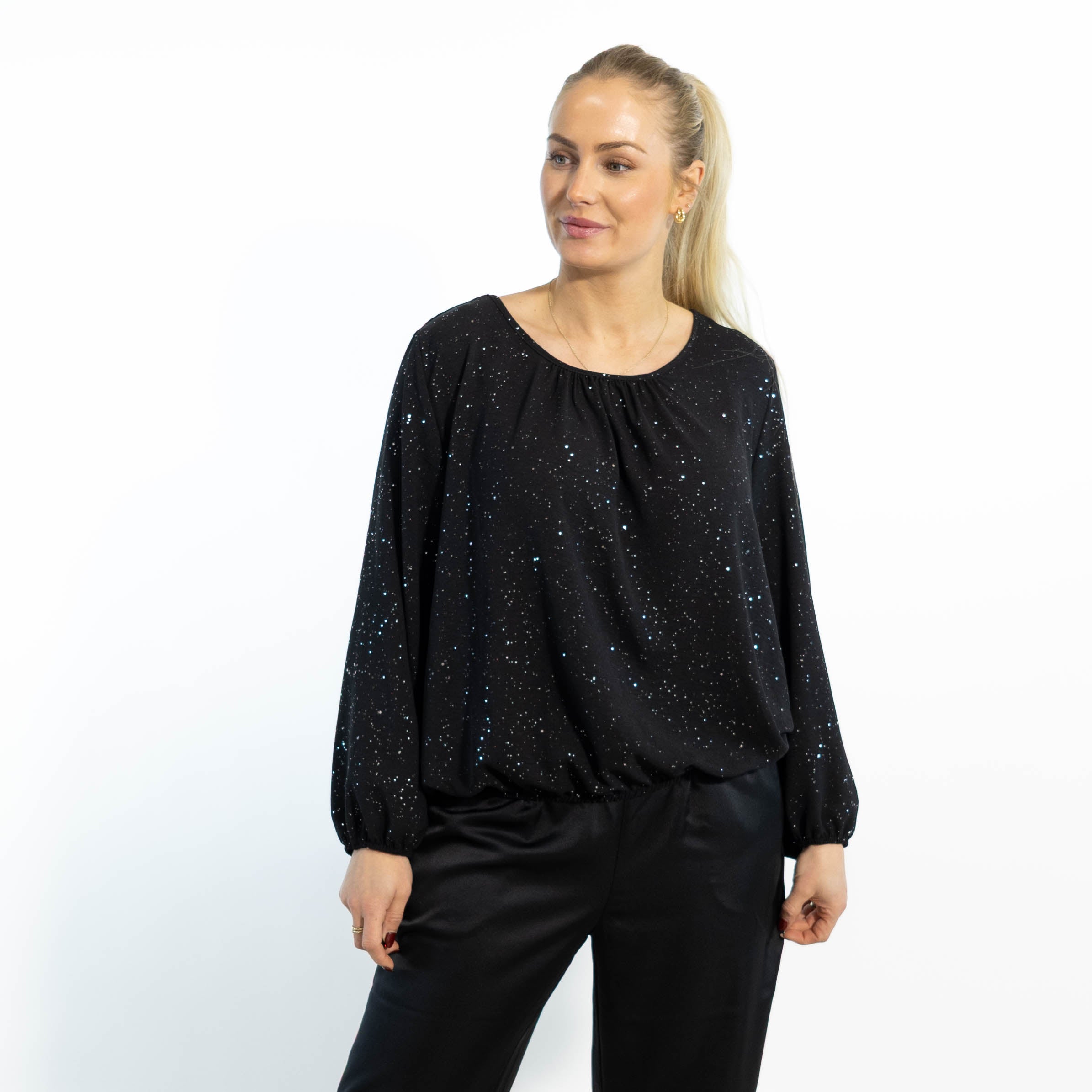 Mille glimmer overdel, Sort