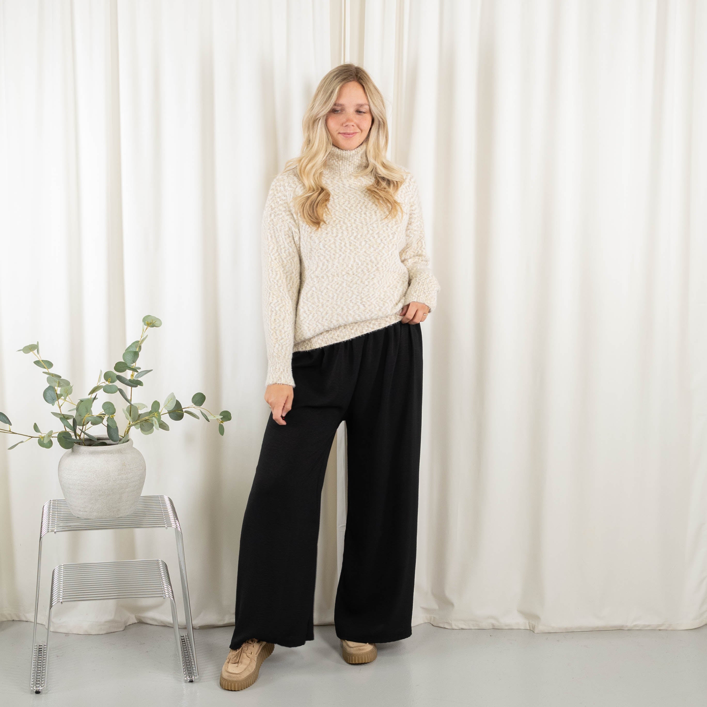 Mary strik, Beige