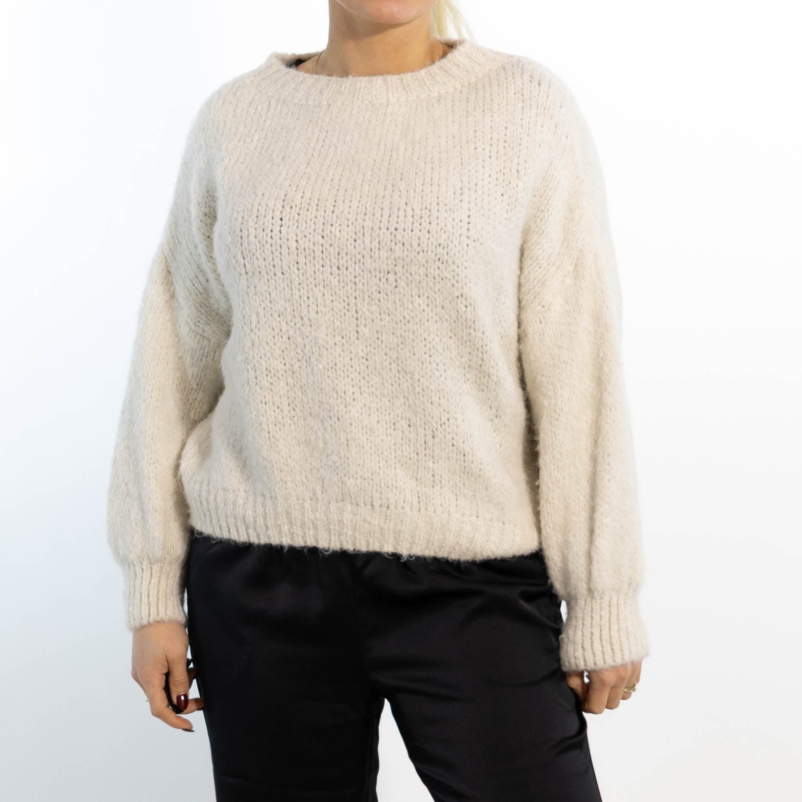 Ditte strik, Råhvid