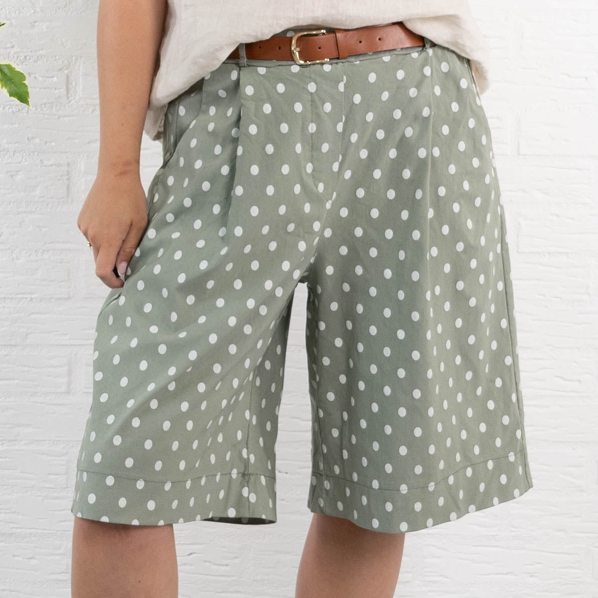 Pearl shorts, Khaki
