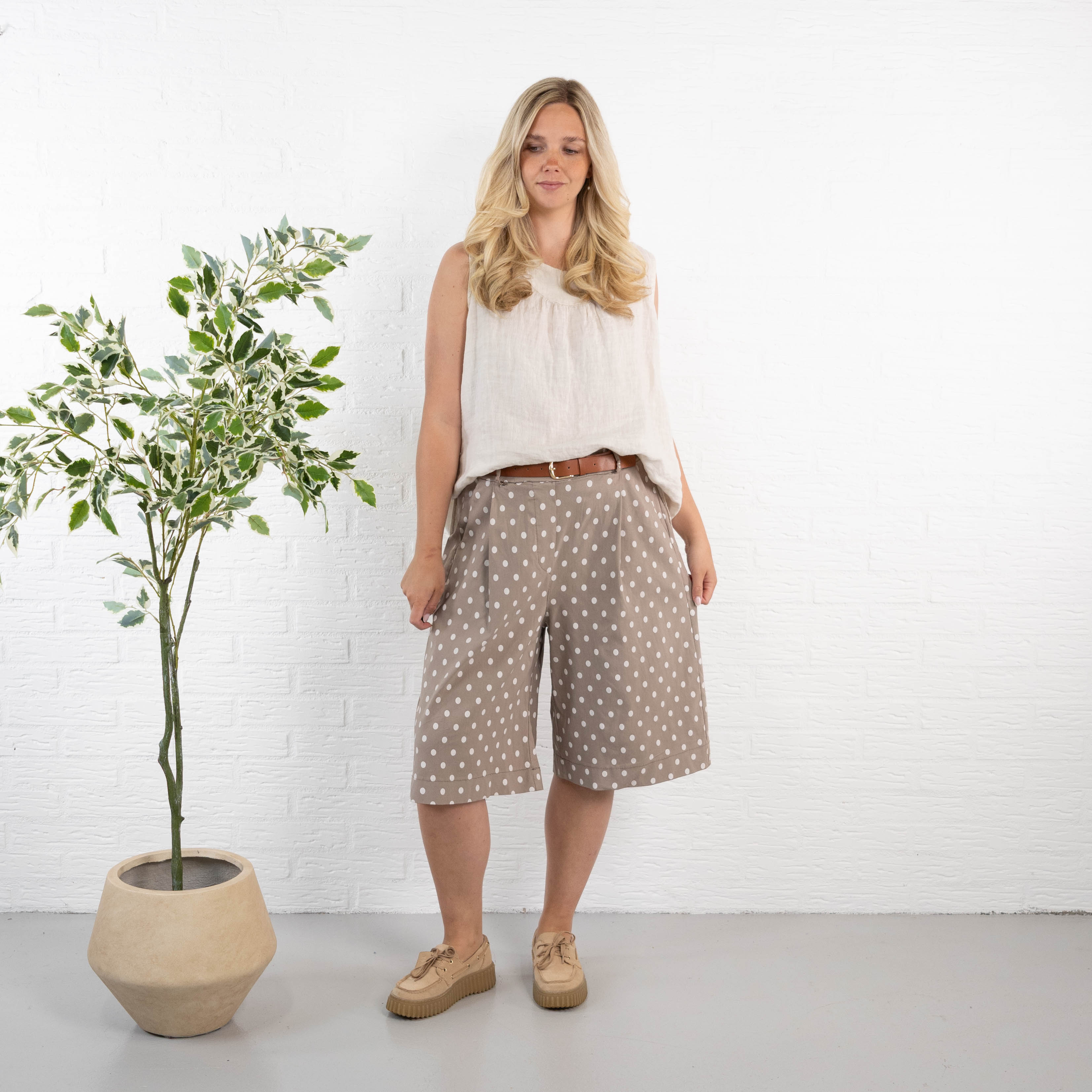 Pearl shorts, Taupe