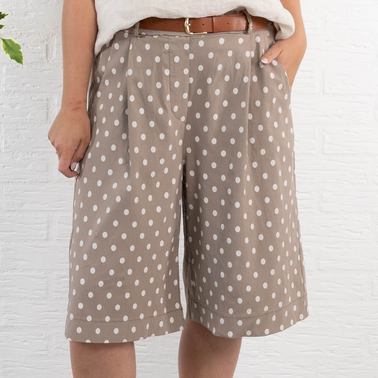 Pearl shorts, Taupe