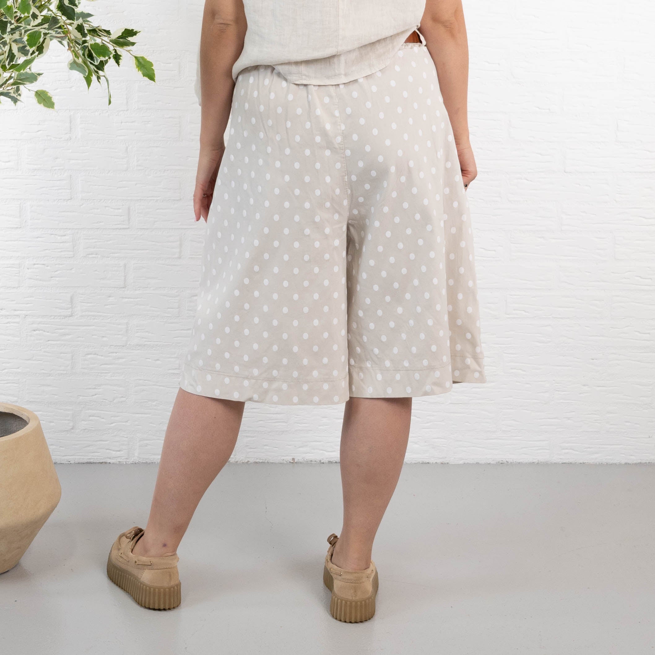 Pearl shorts, Beige