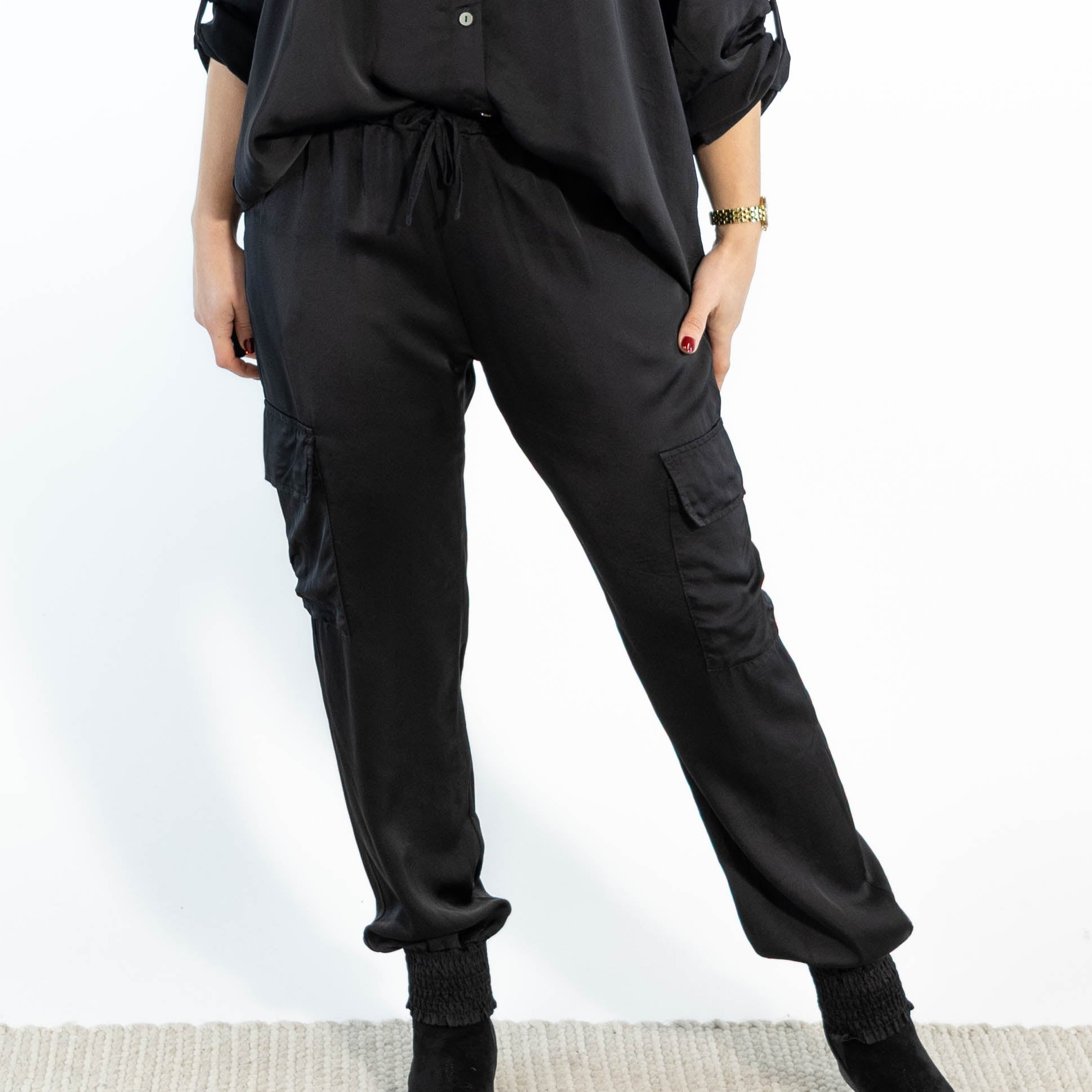 Megan combat bukser, Sort