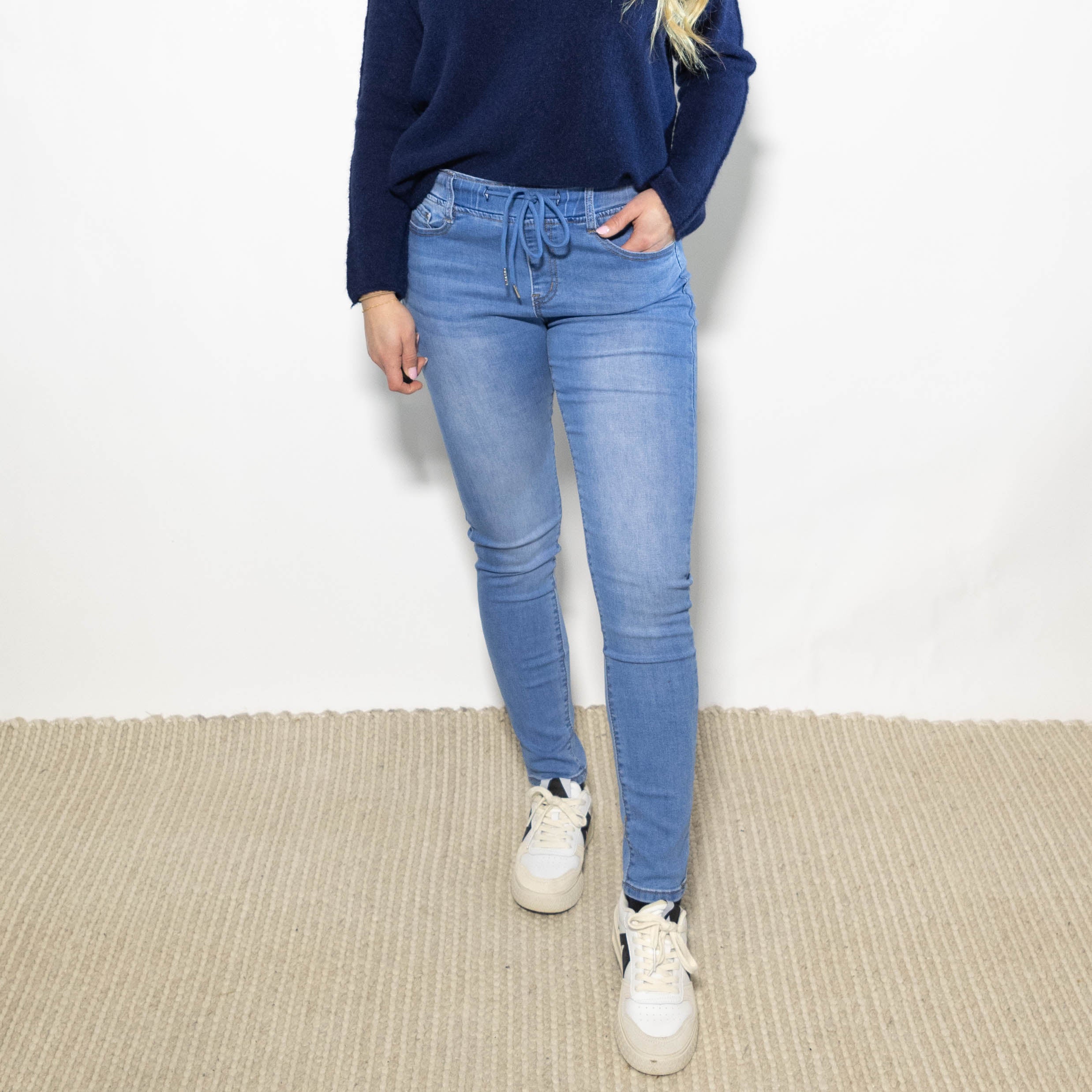 Brooklyn jeggings m. snørre, Lysvask