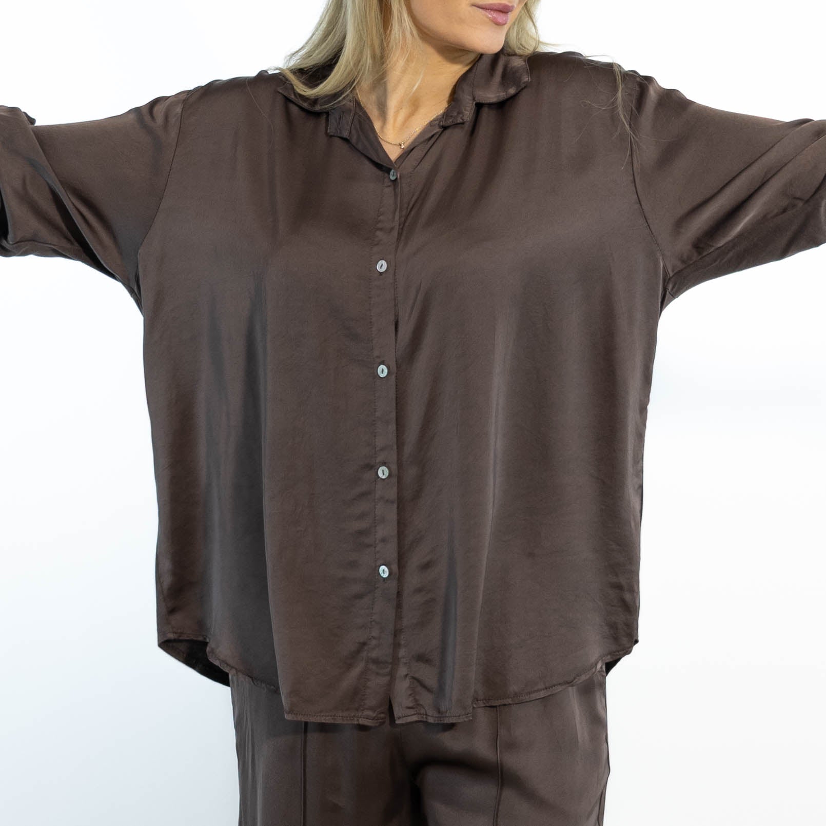 Mabel satin bluse, Choko