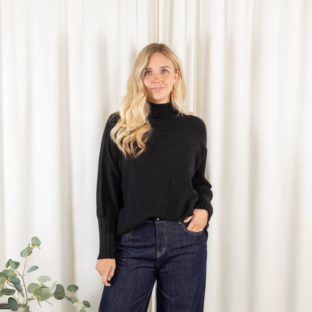 Natalia strik. Sort