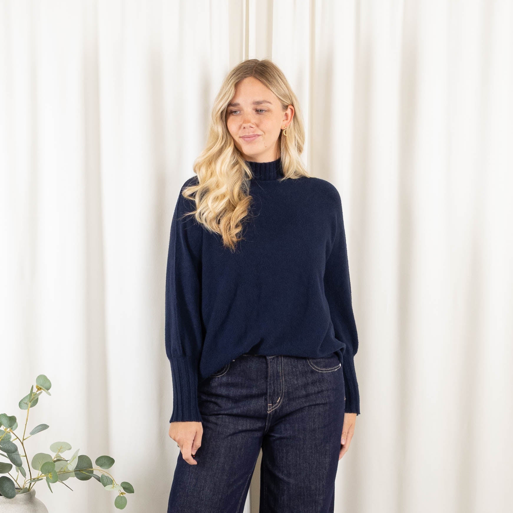 Natalia strik. Navy